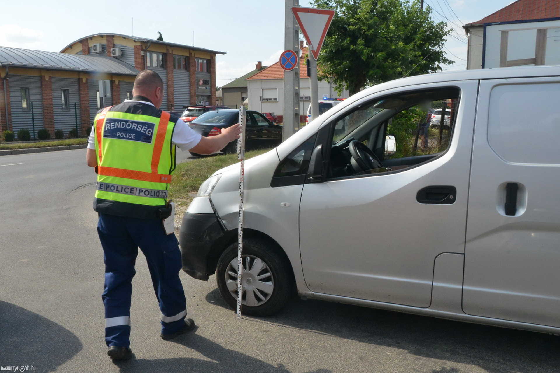 Anyagi káros baleset a 11-es Huszár úton