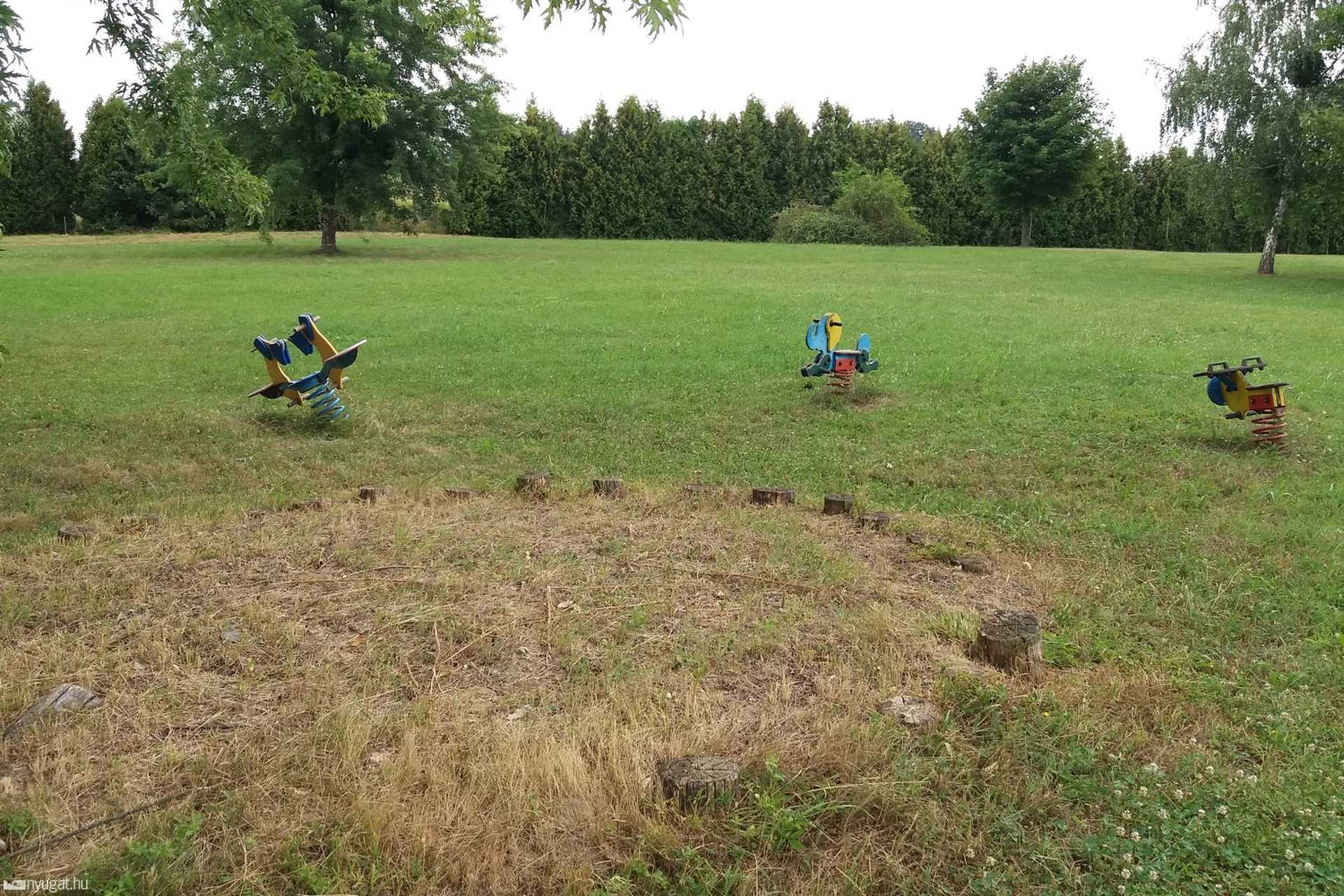 Vihar előtti csend a gersekaráti strandon