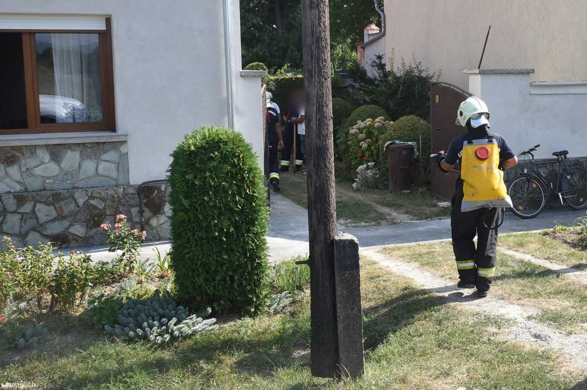 Villanyóraszekrény gyulladt ki egy toronyi házban