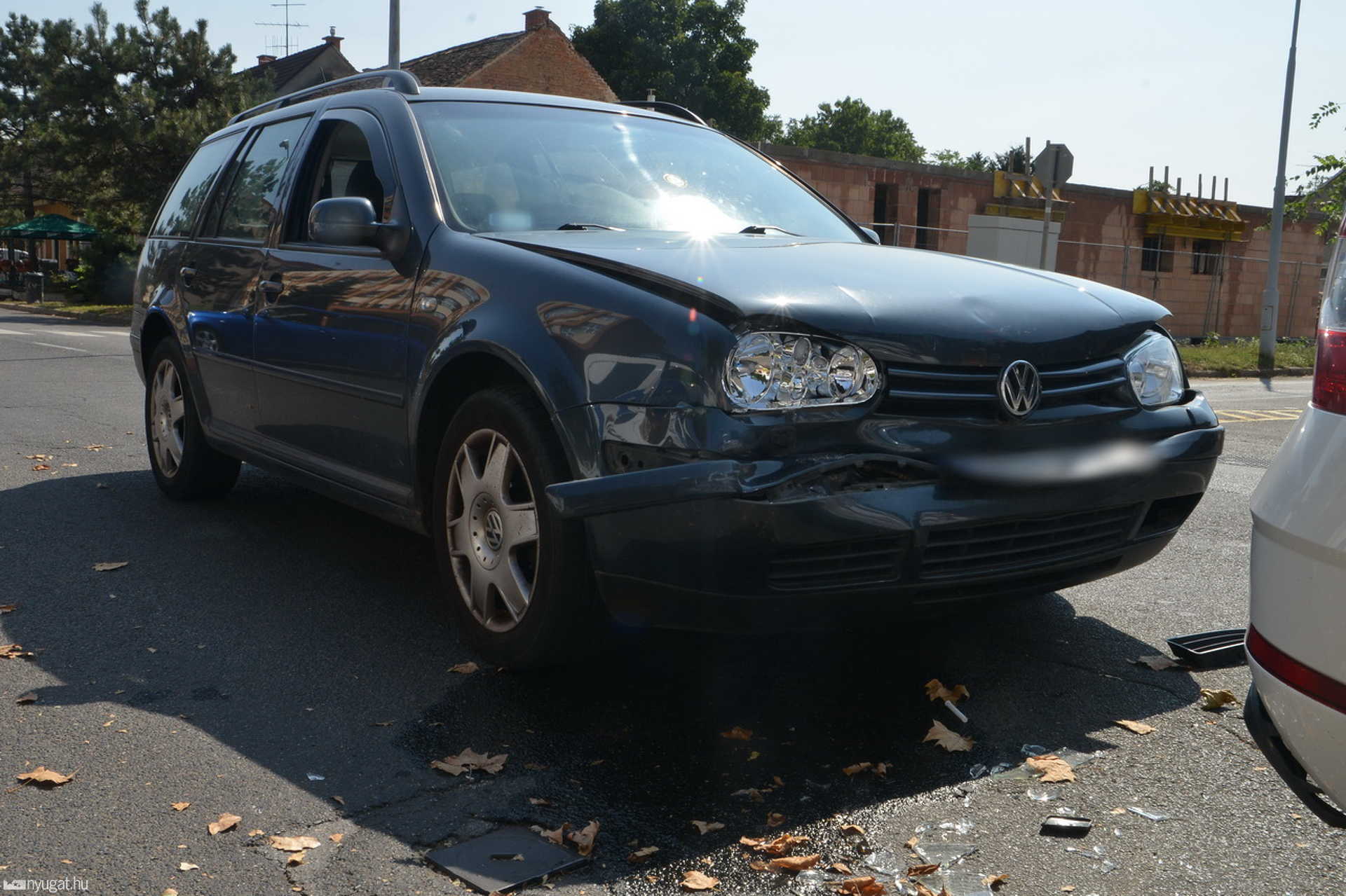 Rendőrautónak ütközött egy VW Szombathelyen