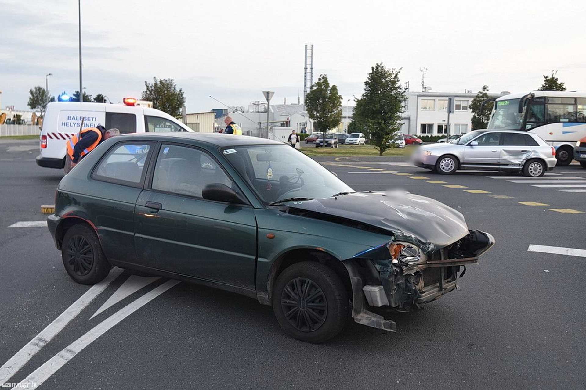 Audi oldalába hajtott egy Suzuki Szombathelyen