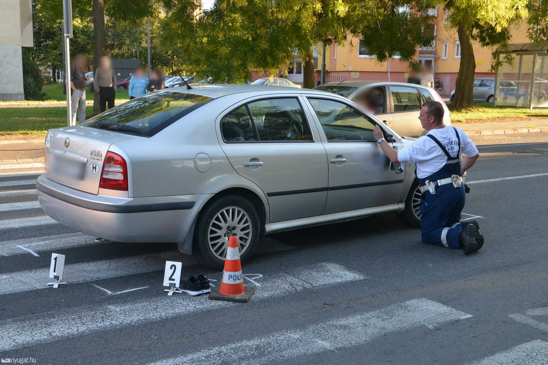 Súlyosan megsérült a kijelölt gyalogátkelőhelyen elsodort gyalogos Szombathelyen