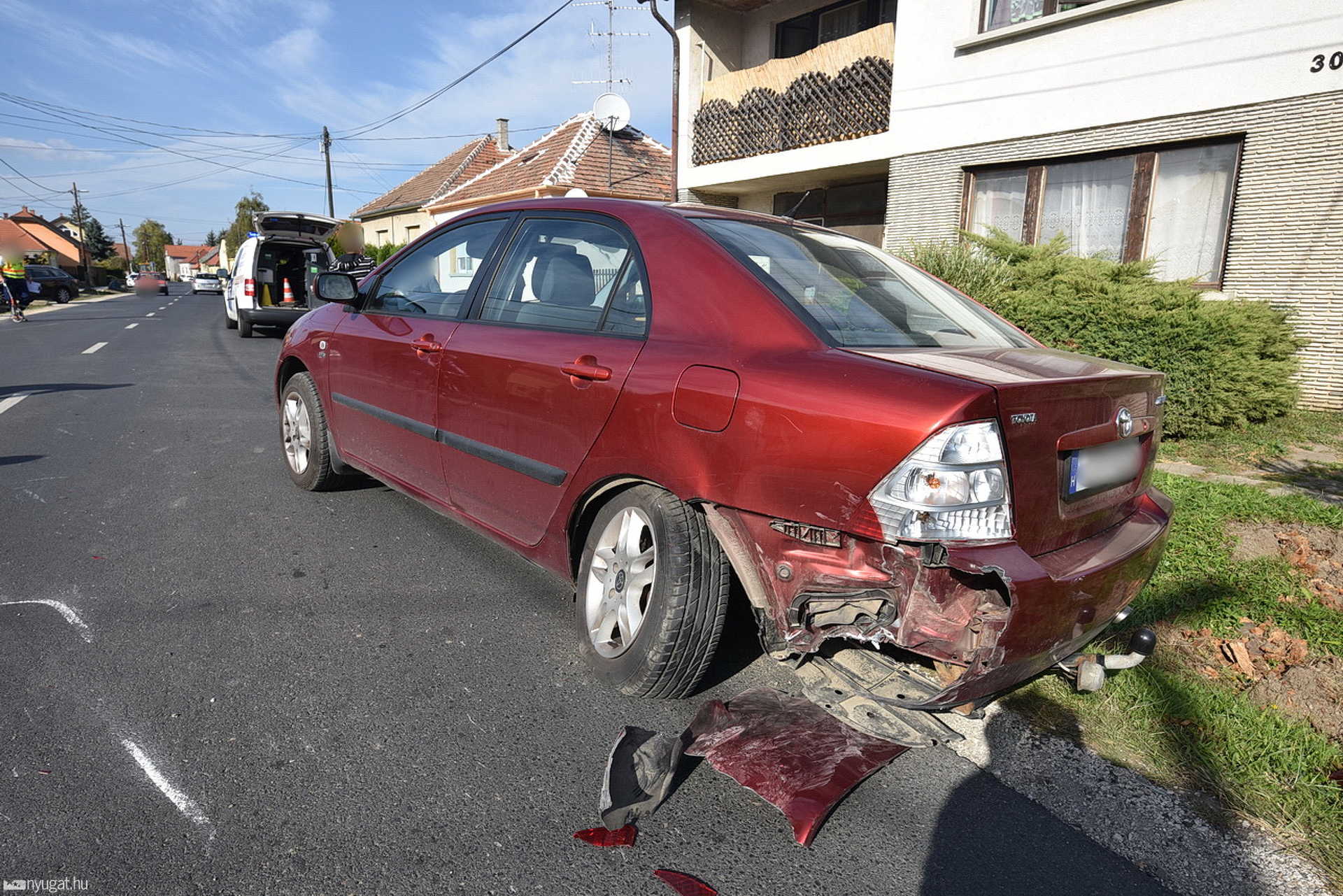 Balesetet okozott és elhagyta a helyszínt az Alfa Romeo vezetője Gencsapátiban
