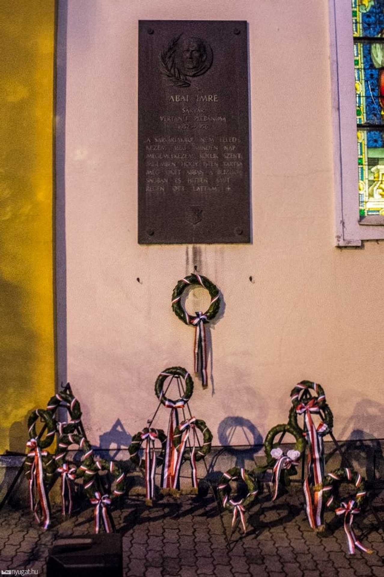 Sárvári 1956-os ünnepség a Kossuth téren