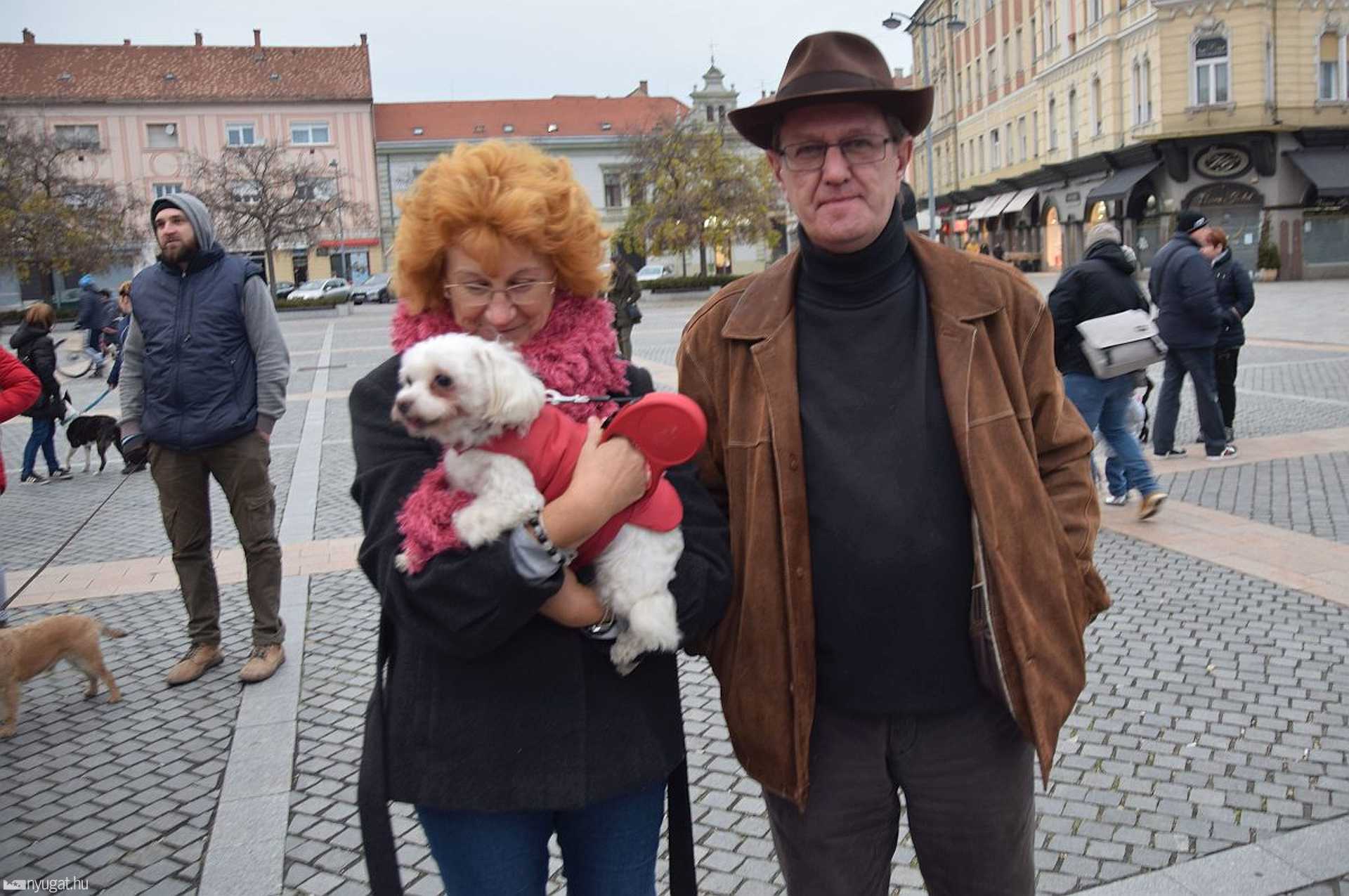 Az állatkínzás ellen tüntettek Szombathelyen