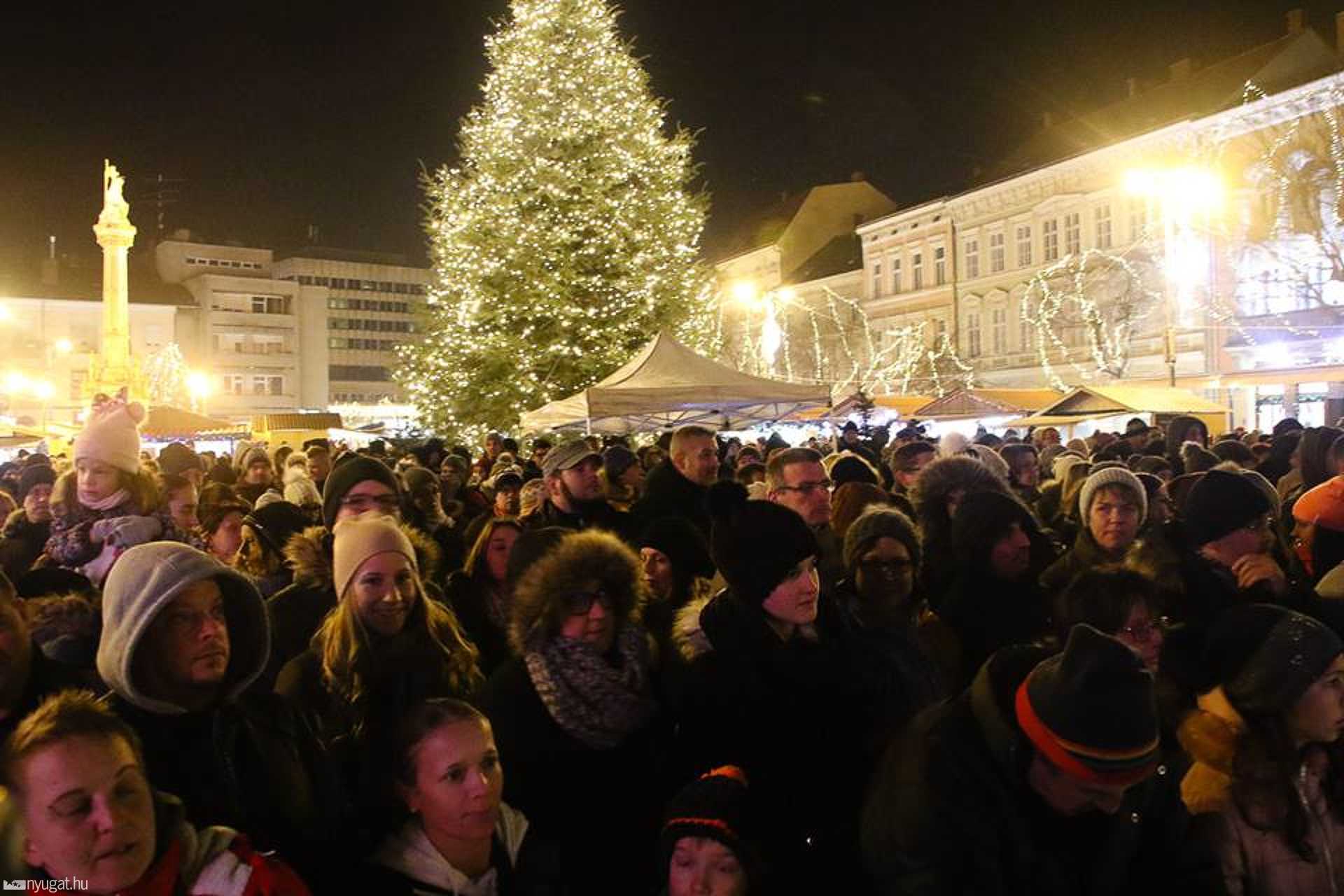 Adventi Honeybeast koncert 