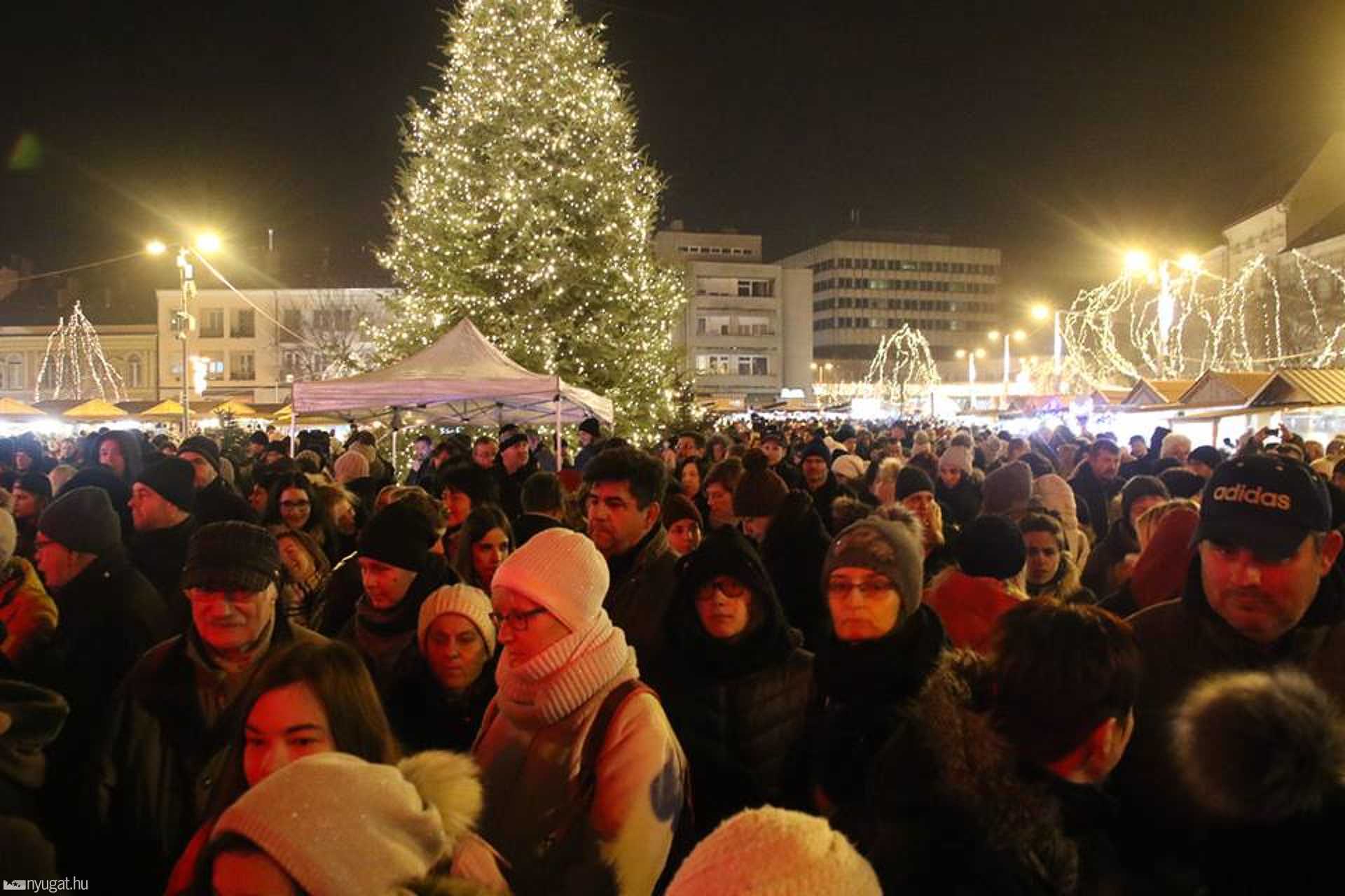 Adventi Honeybeast koncert 