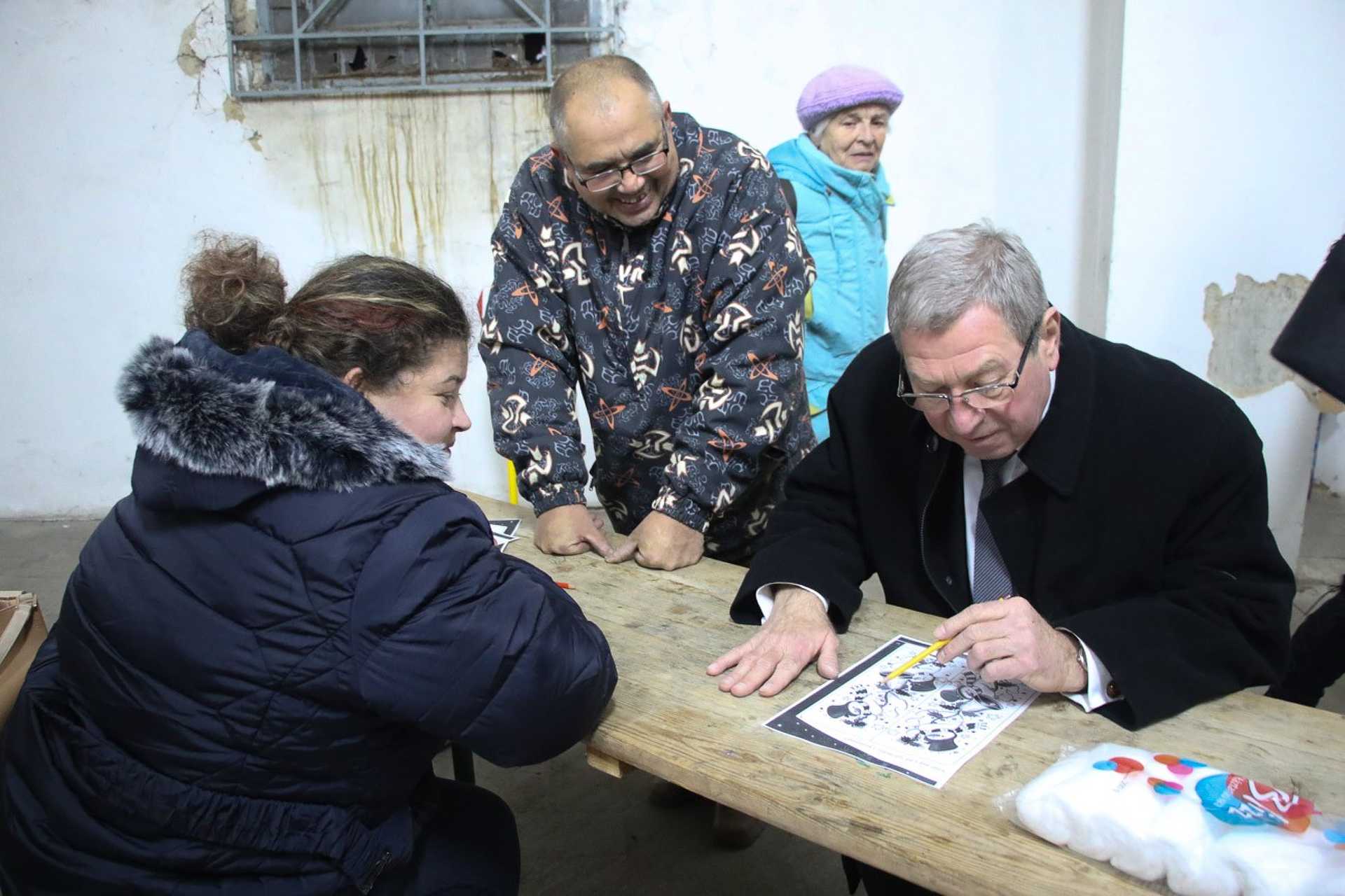 Lovaskocsin érkezett a Mikulás a szombathelyi Víztoronyhoz