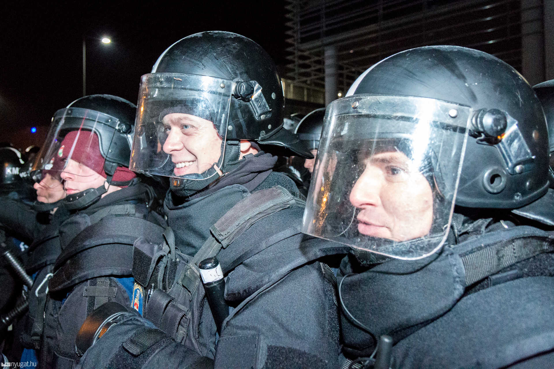 Sokan sérelmezték a rendőrök viselkedését a napokban, a tüntetők szerint élvezik az agressziót.