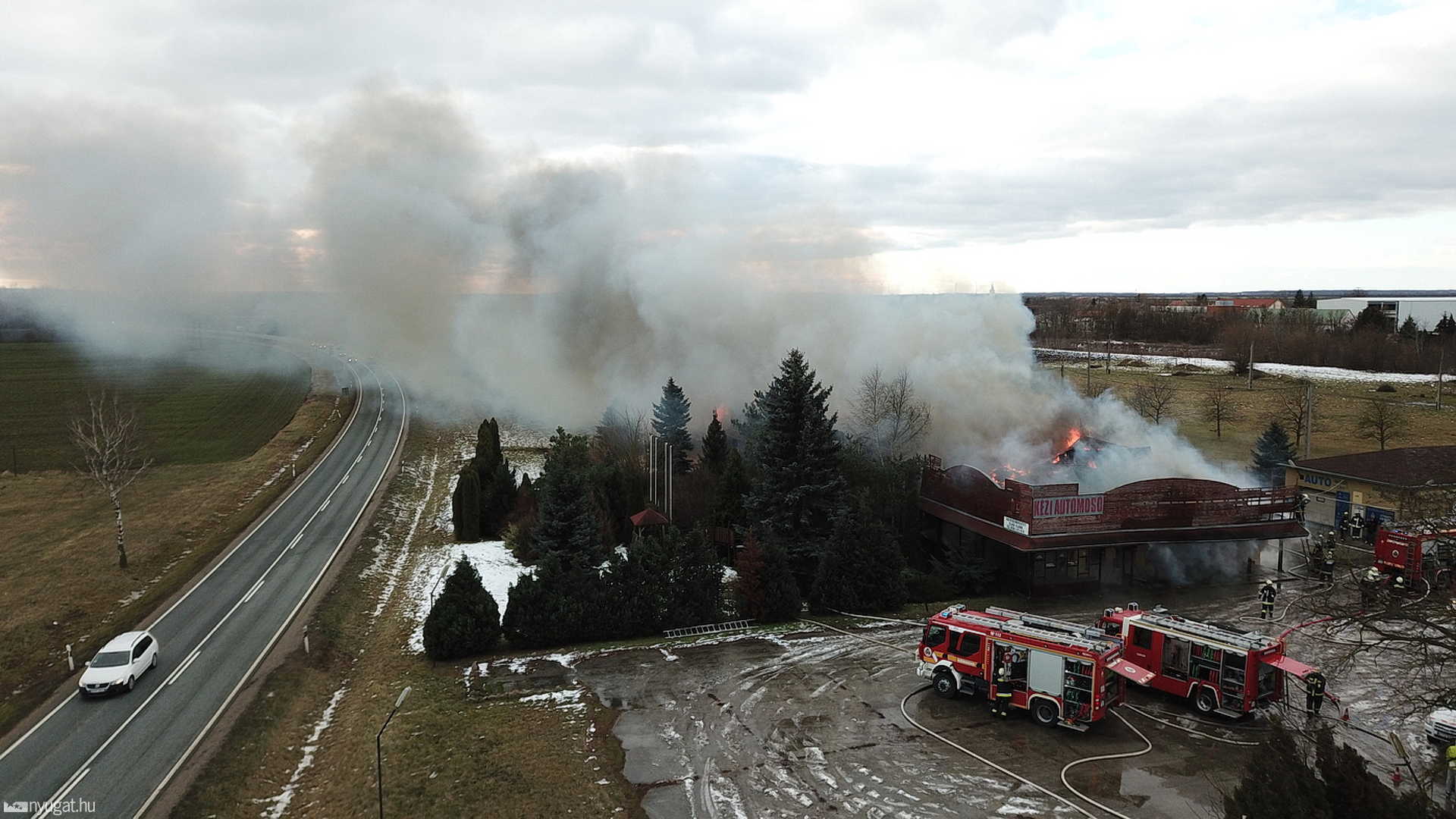 Teljesen leégett a volt Pagoda étterem