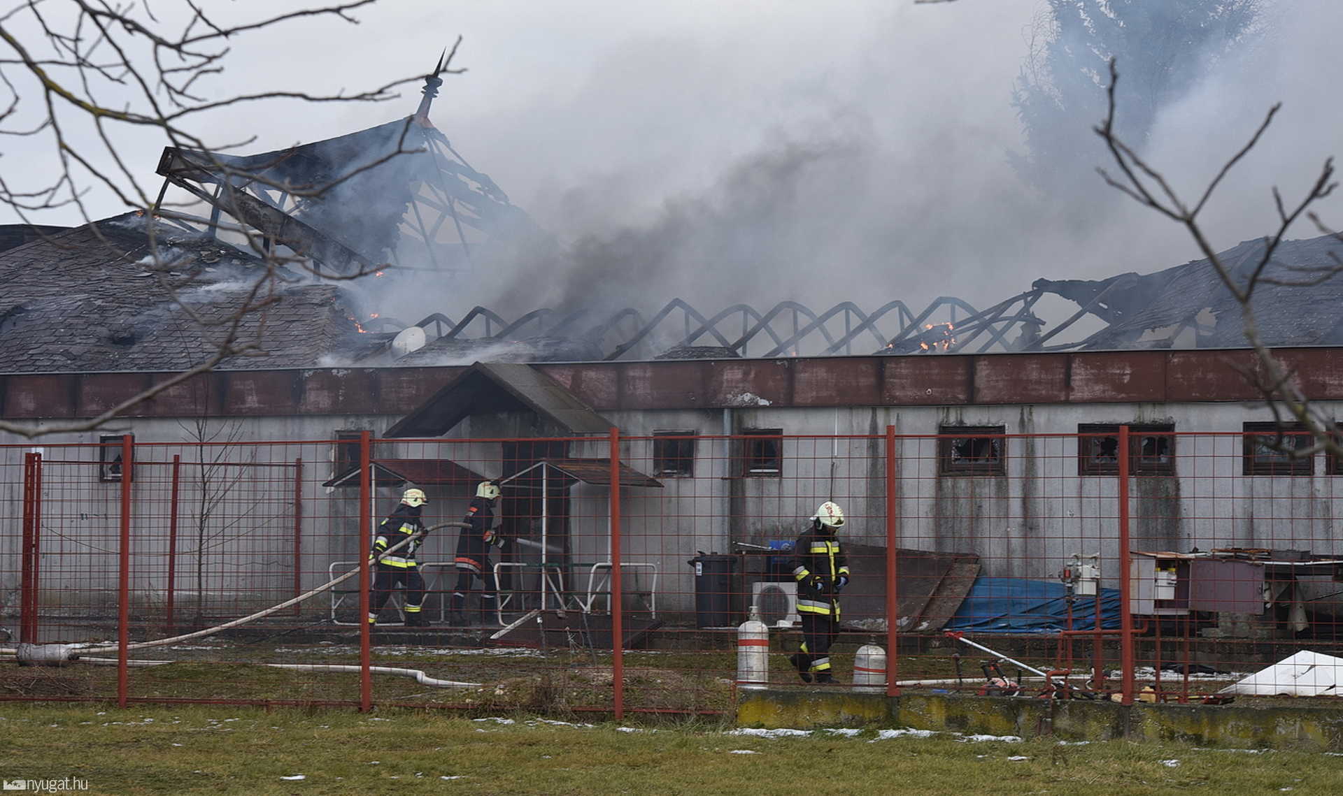 Teljesen leégett a volt Pagoda étterem