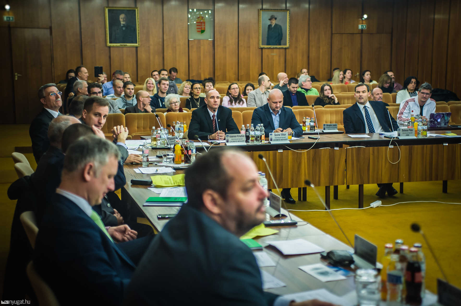 Rendkívüli közgyűlés