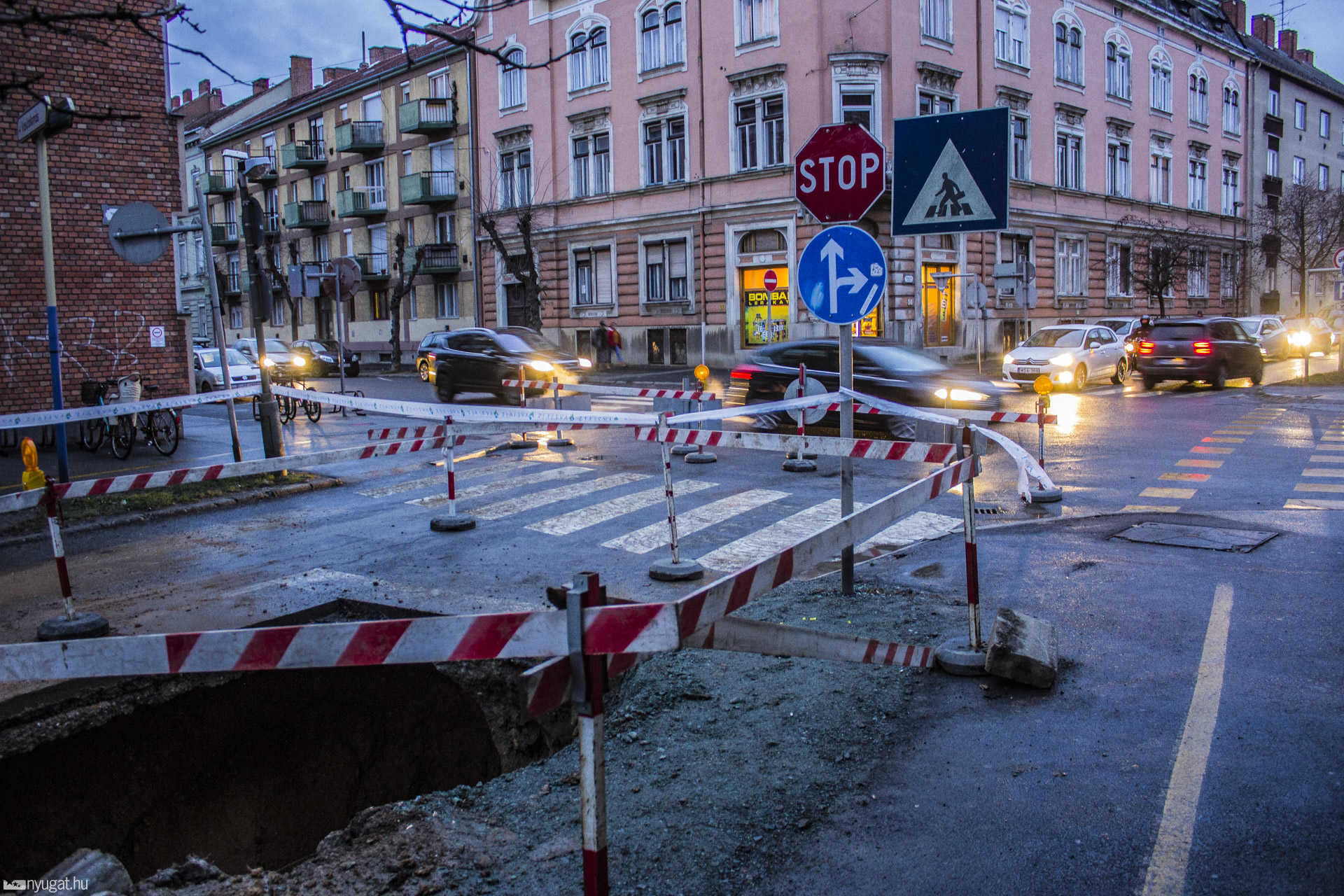 Útlezárás a Nádasdy utcában