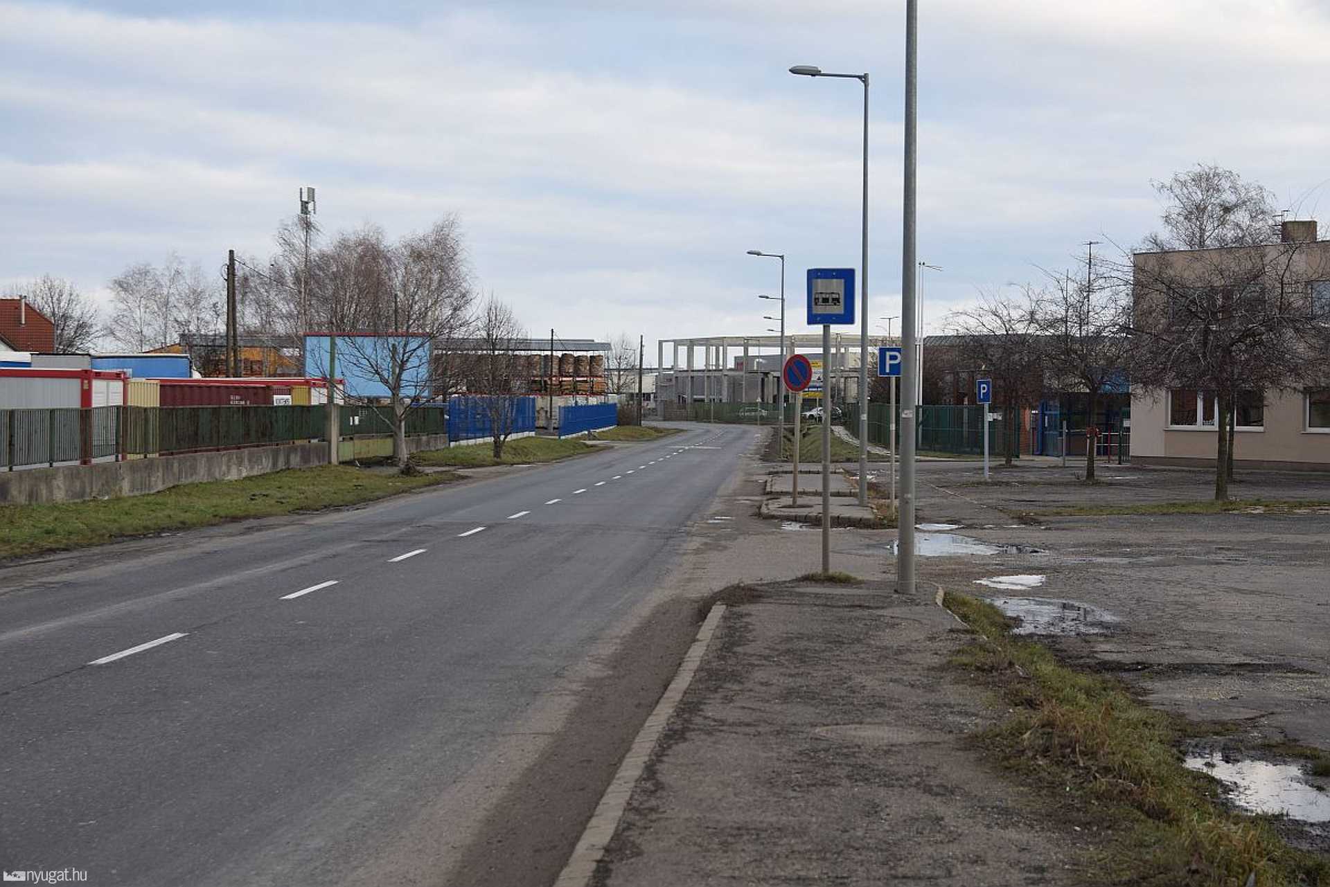 Buszmegállók Szombathely ipari területein 