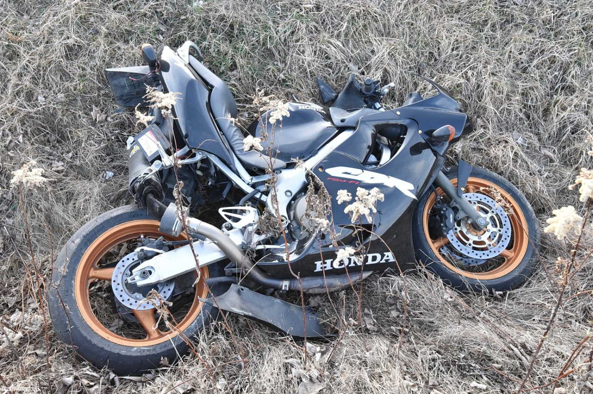 Súlyos motorosbaleset Ják és Nárai között 