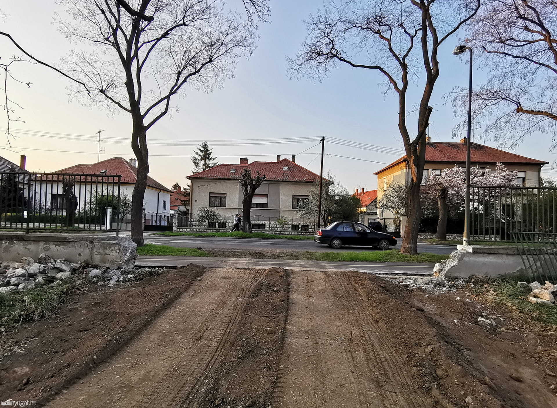 Teniszpálya építése