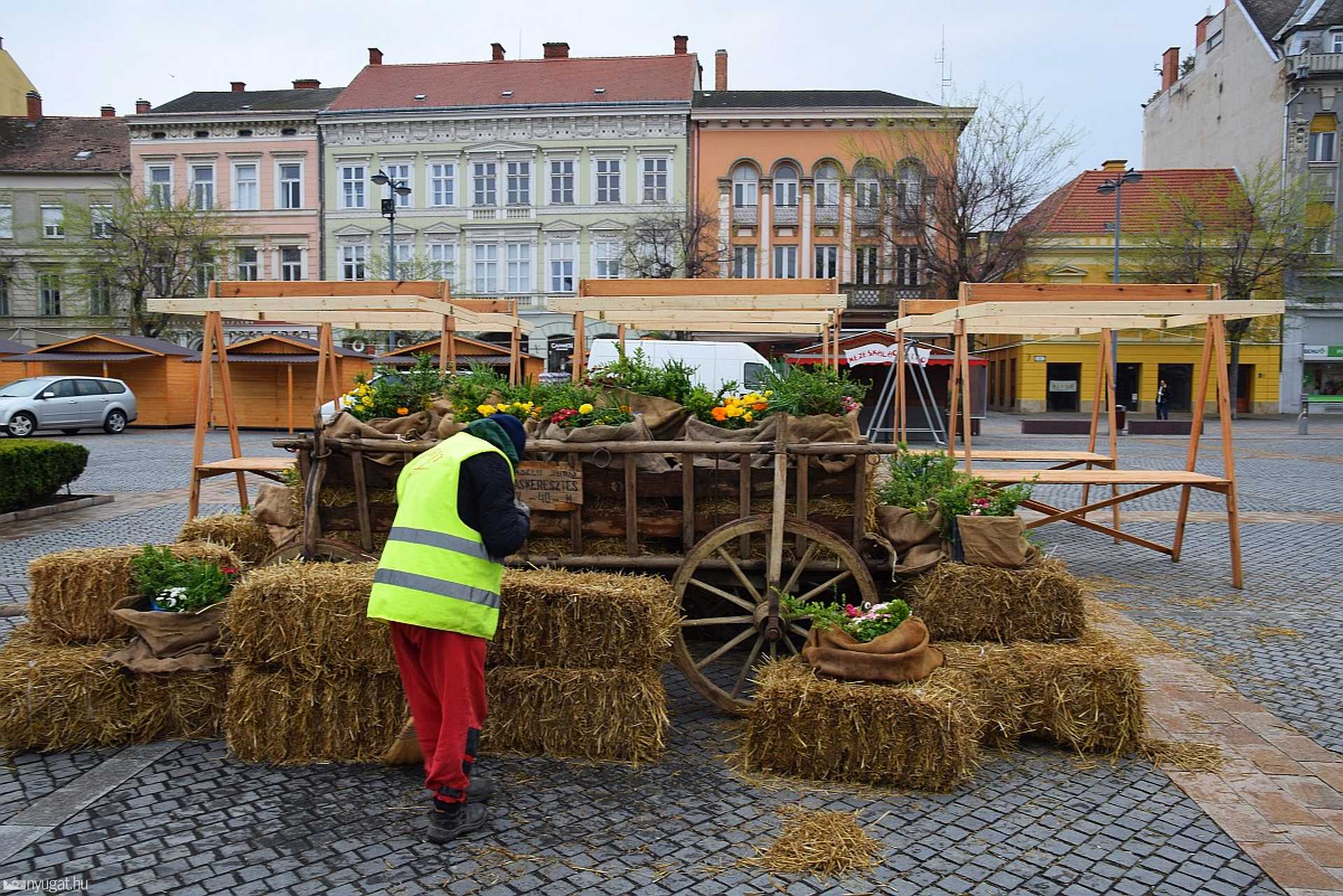 Épülő húsvéti vásár Szombathelyen