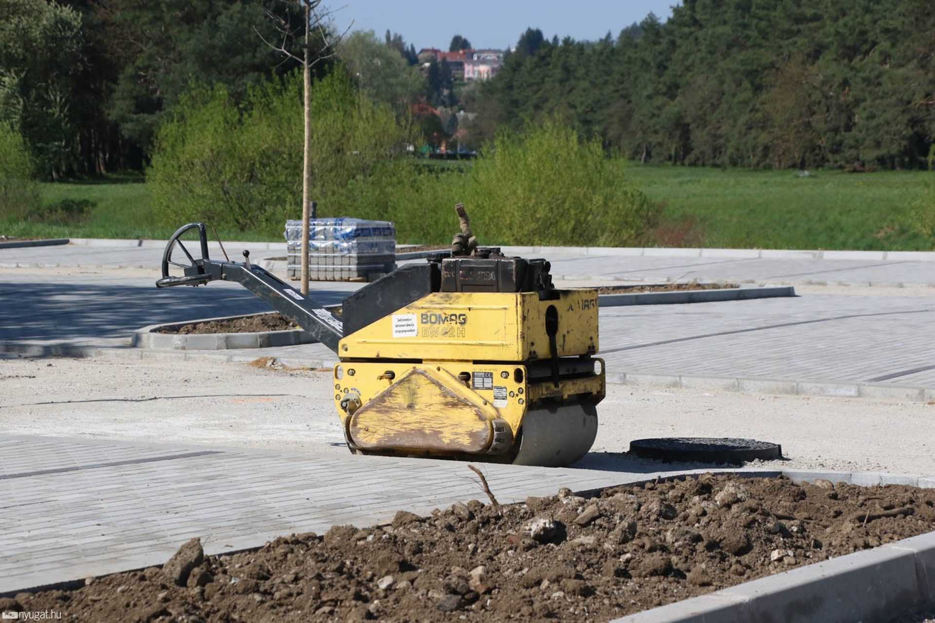 Munkálatok Bem József utcai parkolónál
