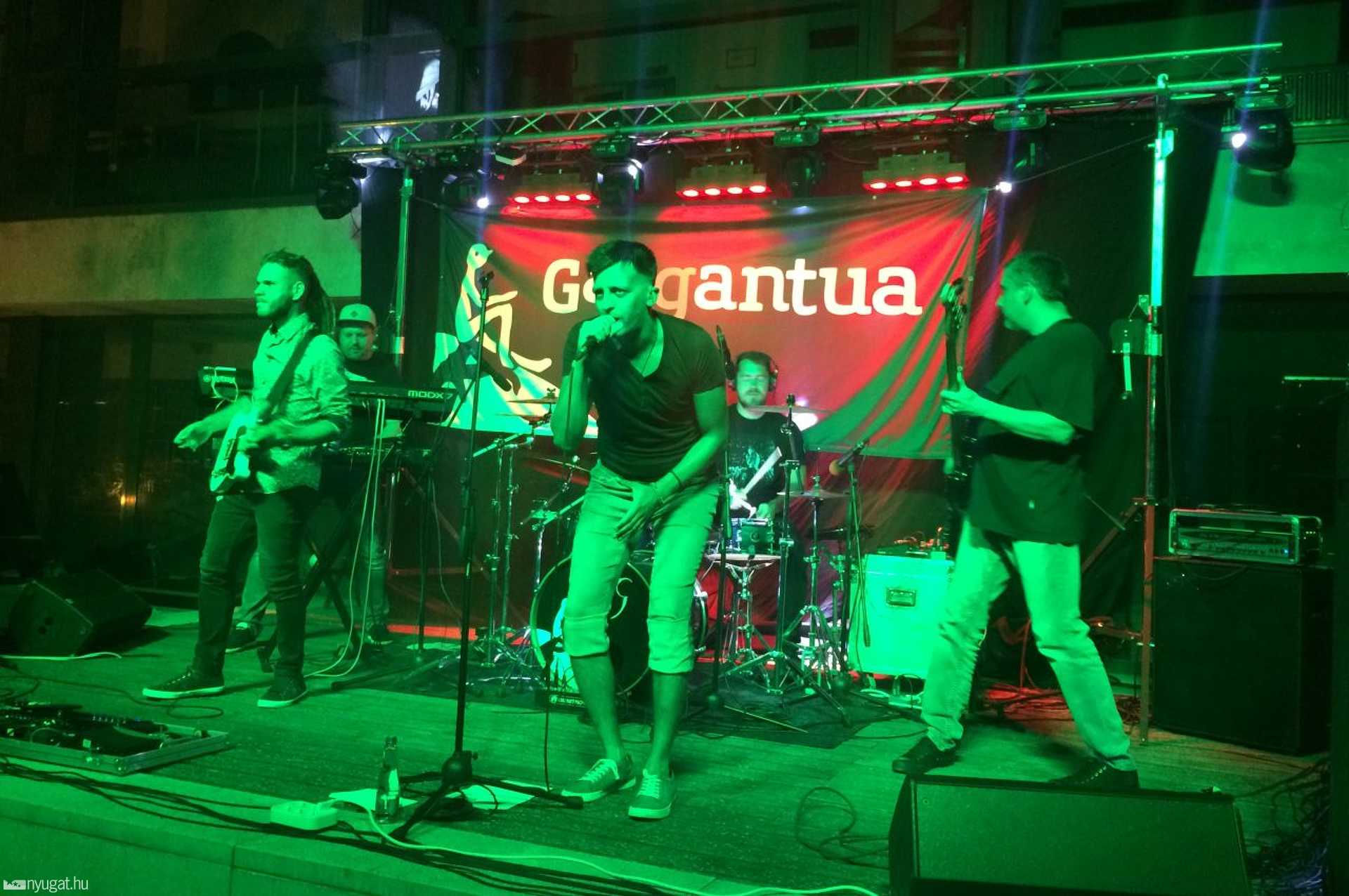 Gargantua a Szinfónia-udvarban