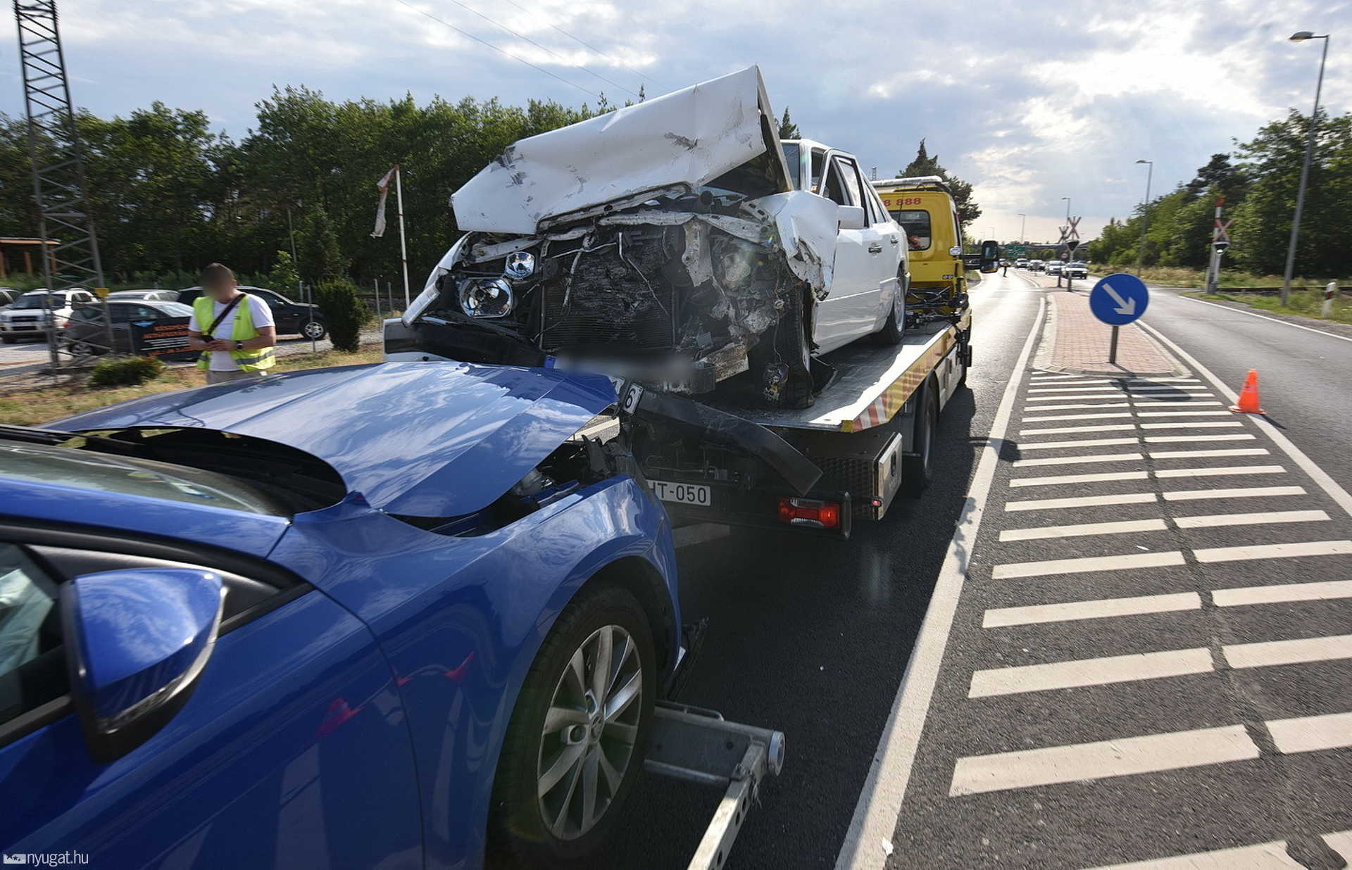 Mercedessel ütközött frontálisan egy Skoda