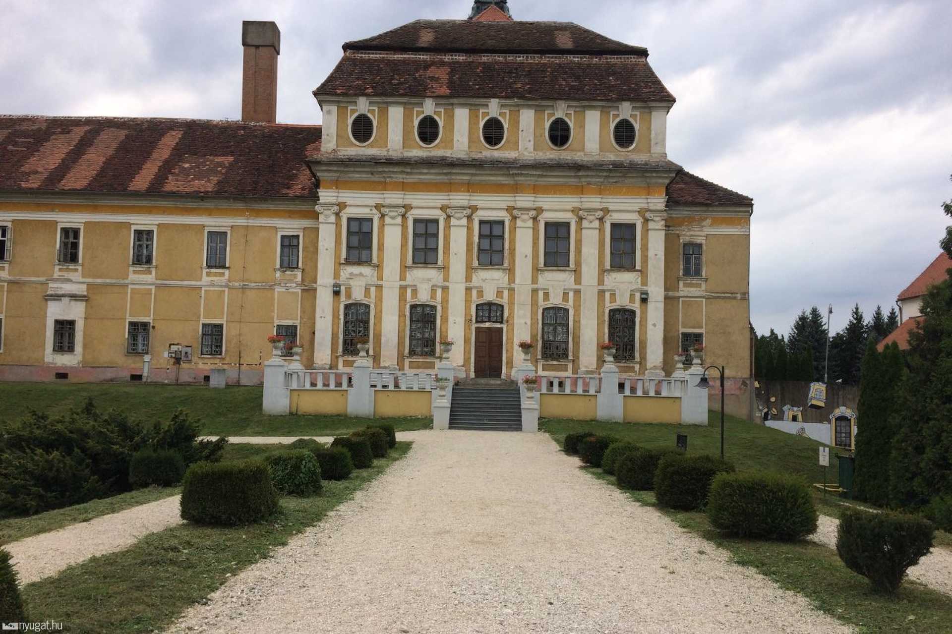 A felújított szentgotthárdi várkert 