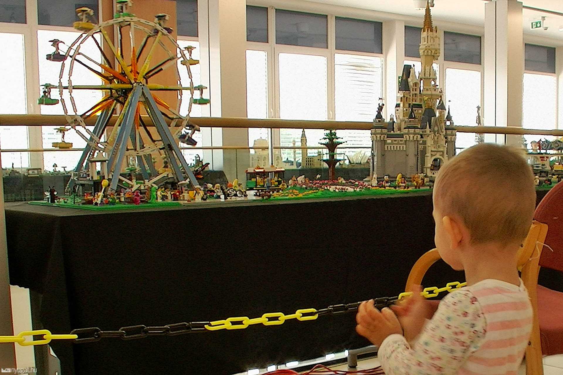 Lego kiállítás az Agorában