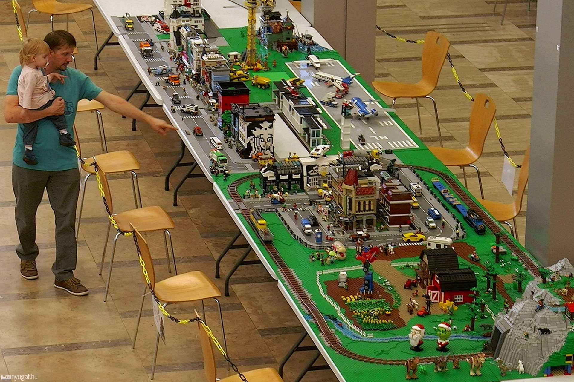 Lego kiállítás az Agorában
