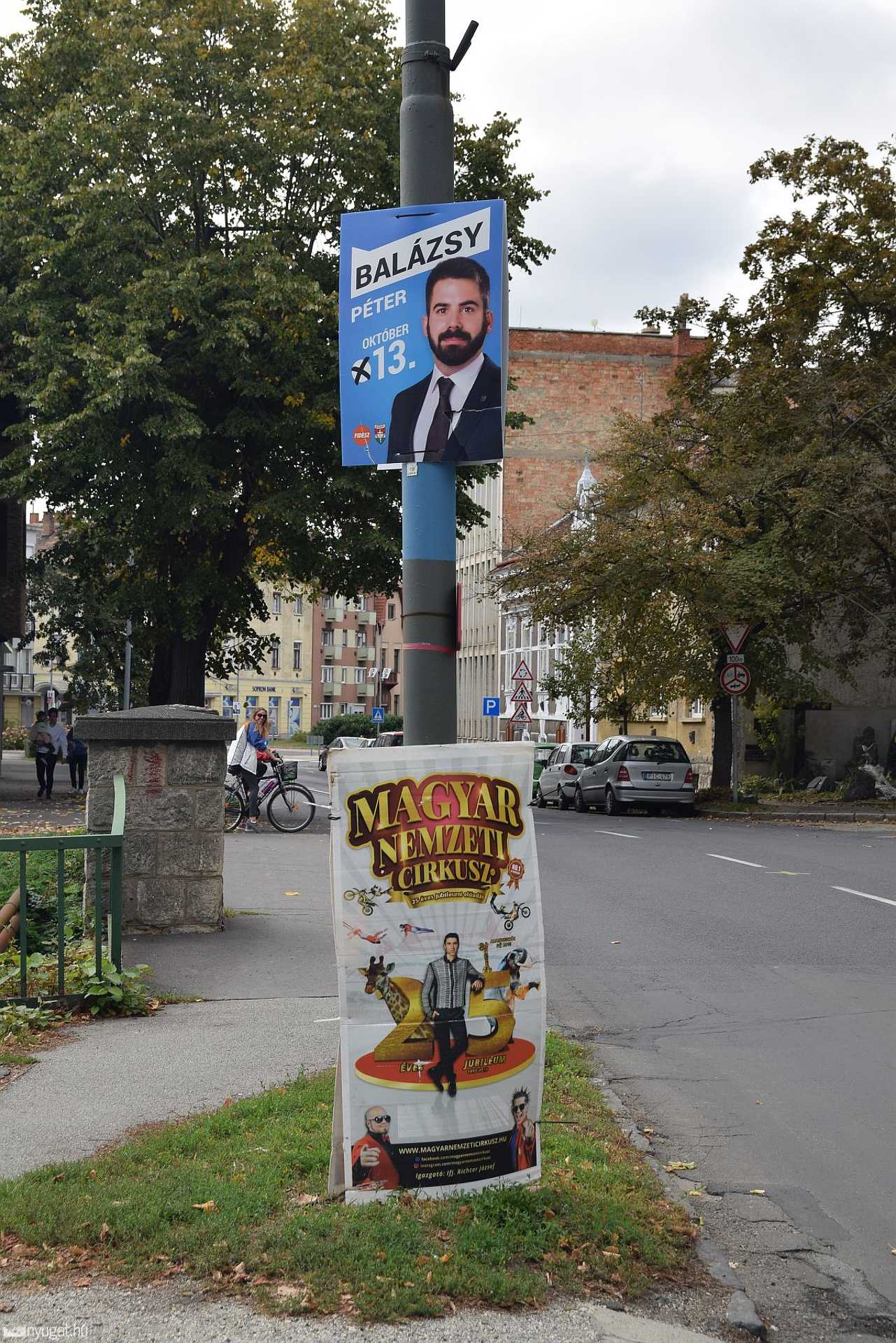 Kampány, plakátok, cirkusz a házban