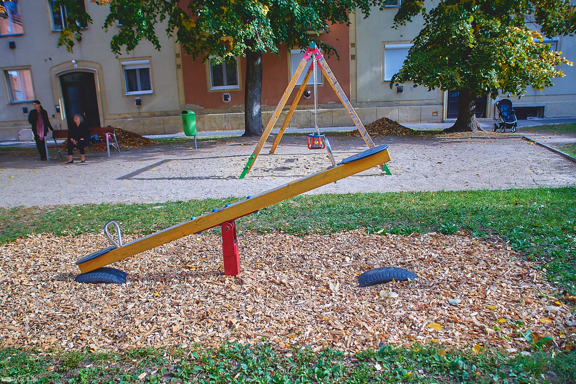 Kisfaludy játszótér kitakarítva