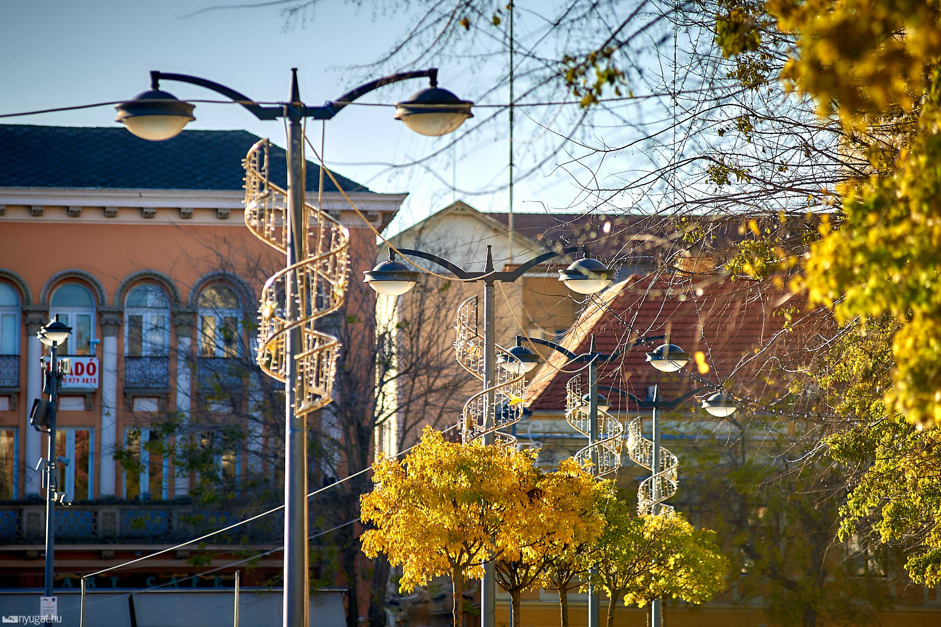 Főtéri karácsonyi világítás
