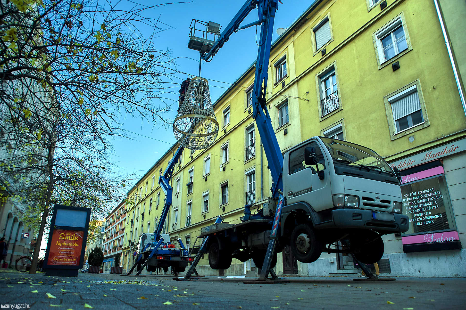 Főtéri karácsonyi világítás