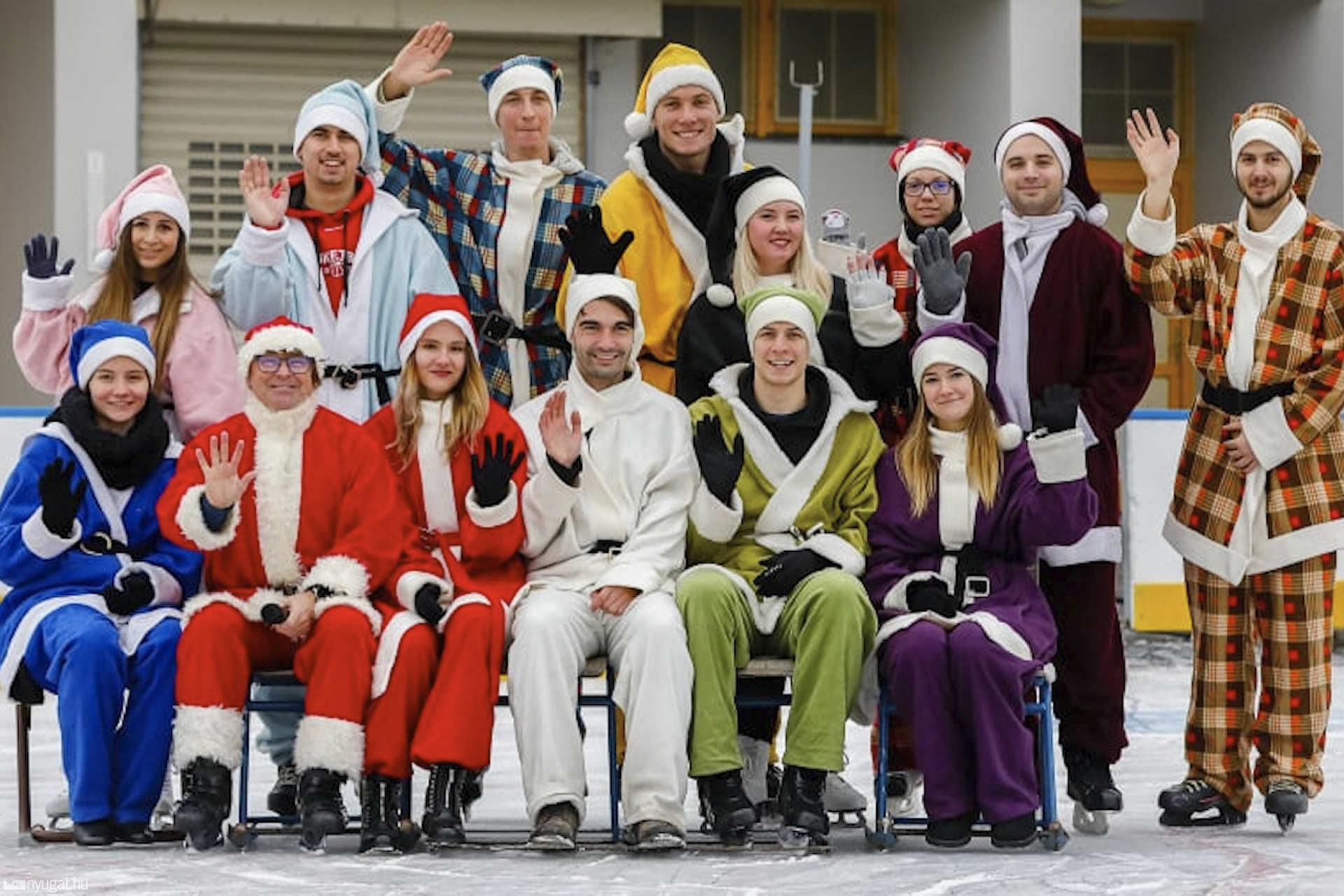 Színes Mikulástalálkozó a Műjégpályán 2019