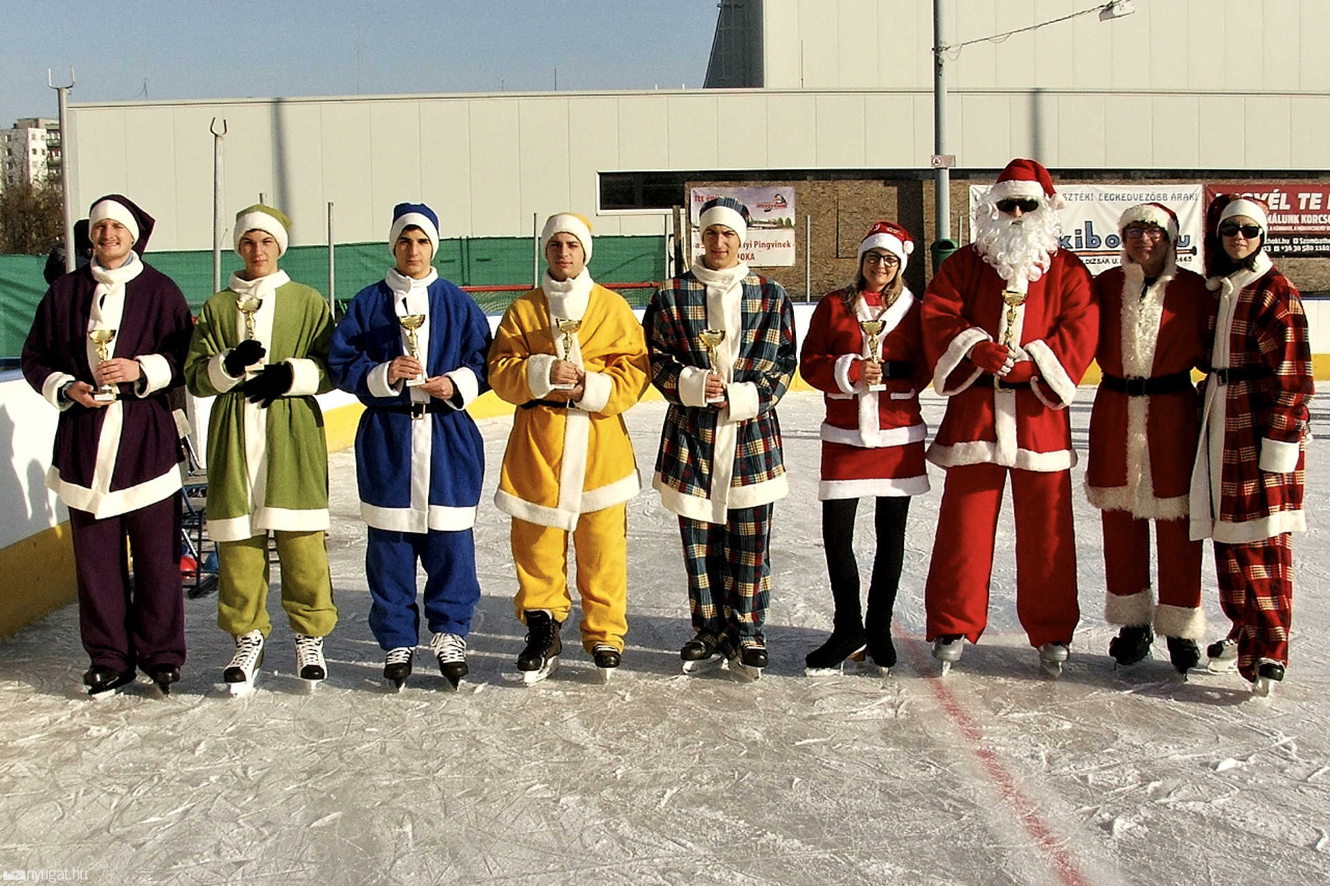 Színes Mikulástalálkozó a Műjégpályán 2019
