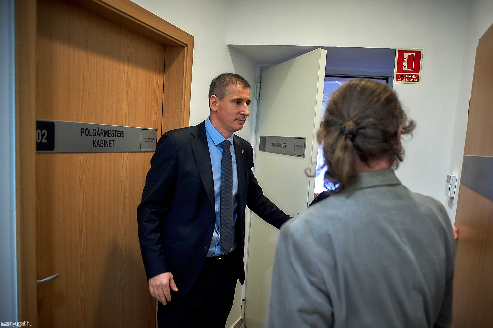 Dr. Nemény Andrással a polgármesteri irodában