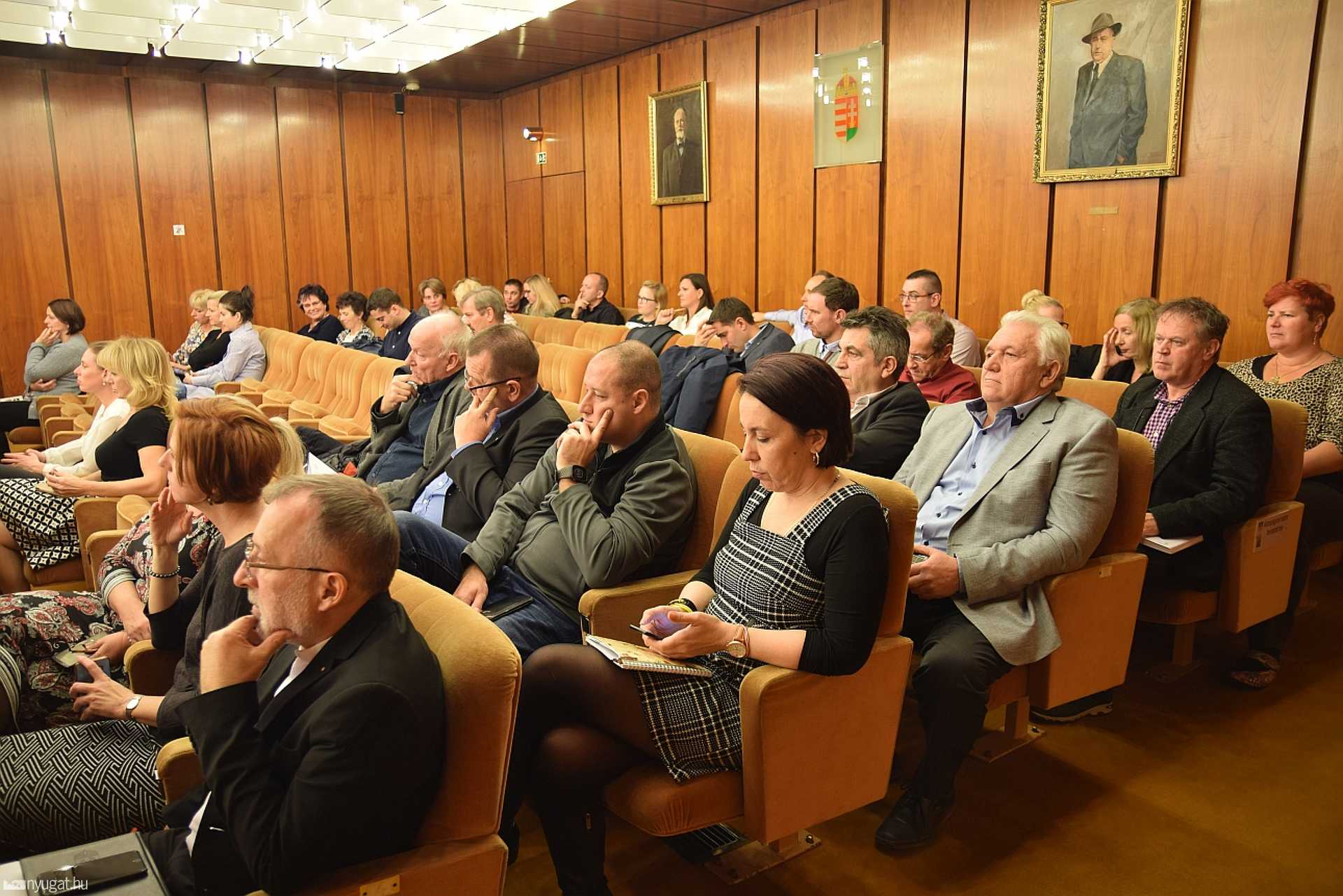 Közmeghallgatás Szombathelyen