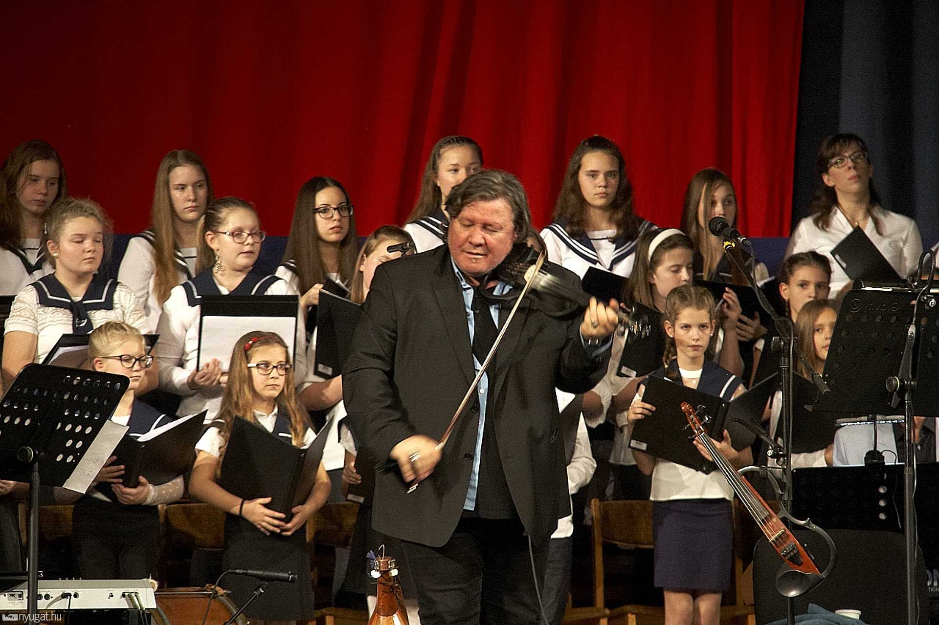 Ghymes koncert az Agorában