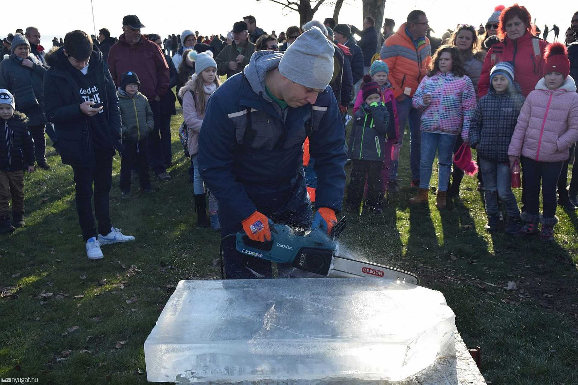 Újévi csobbanás Szigligeten 2020