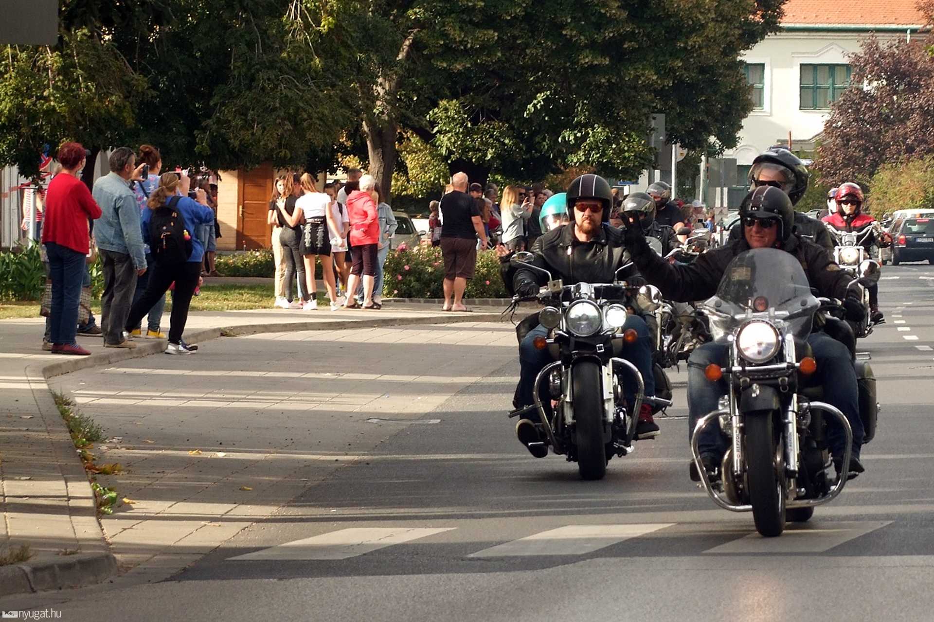 Motoros felvonulás Celldömölkön