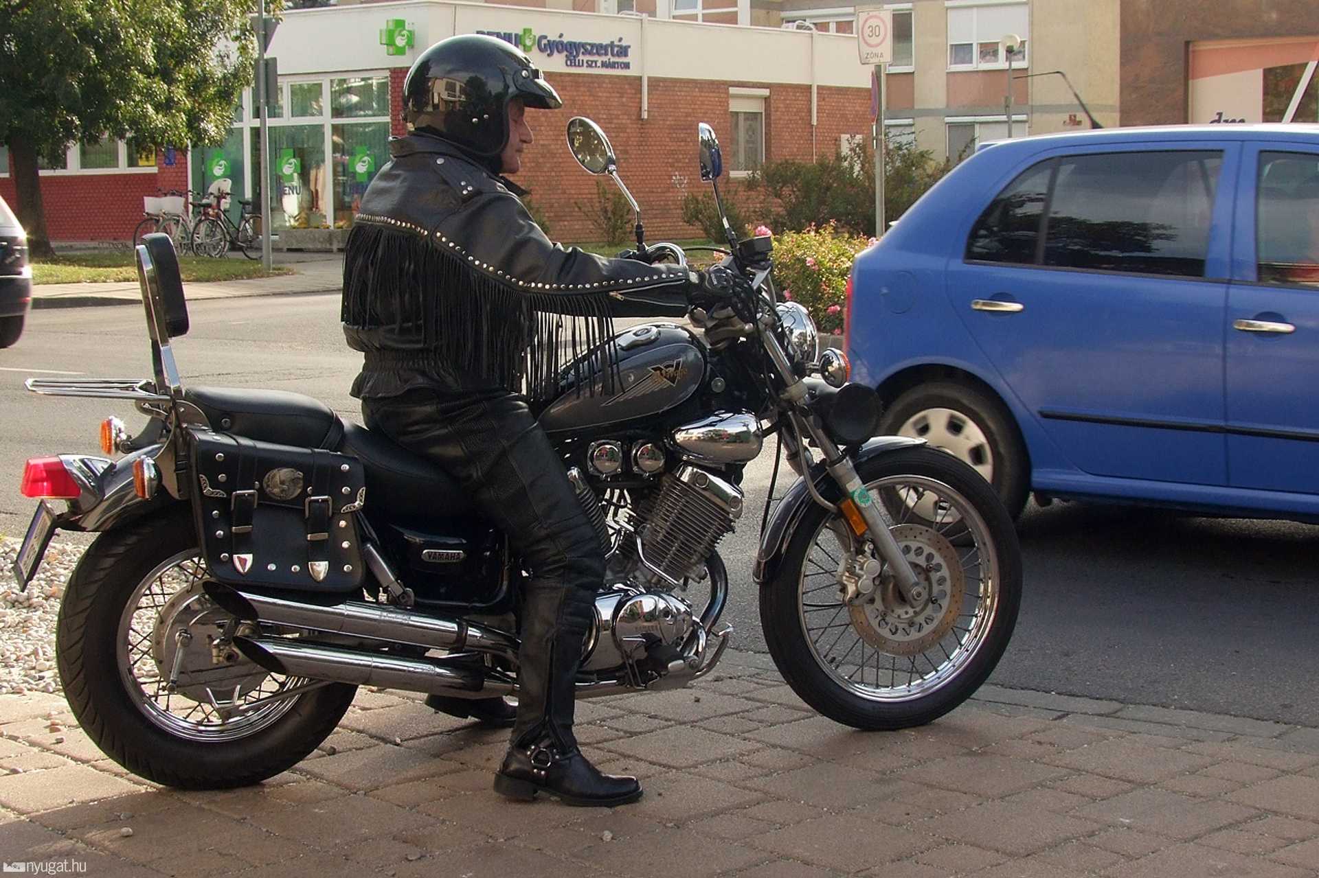 Motoros felvonulás Celldömölkön