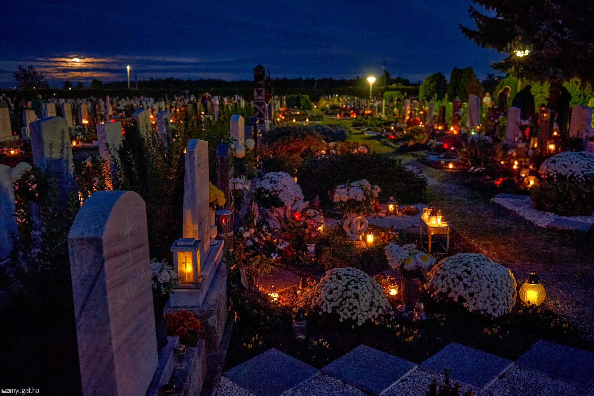 Halottak napja a Jáki úti temetőben