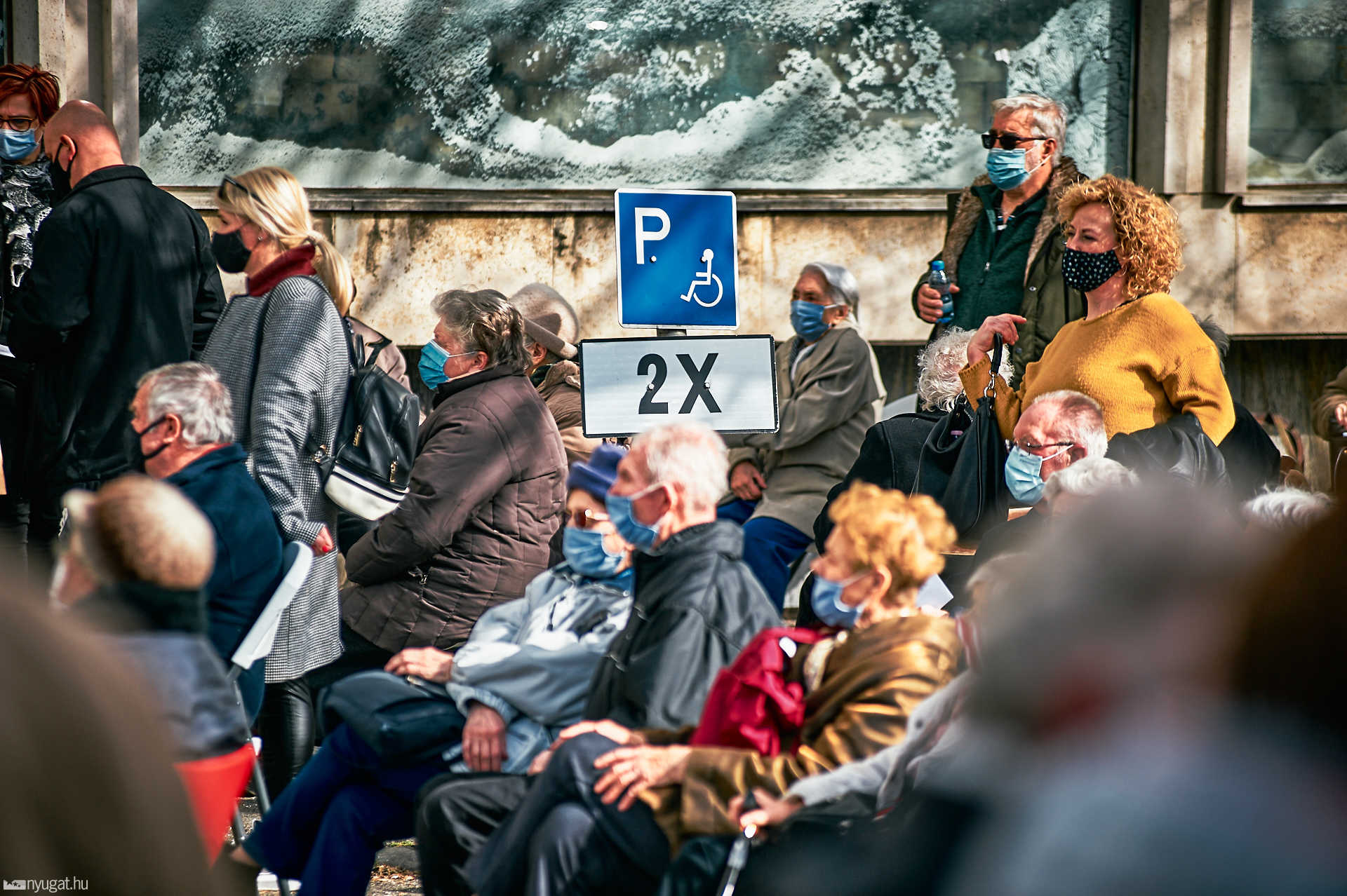 Káosz a szombathelyi oltóponton