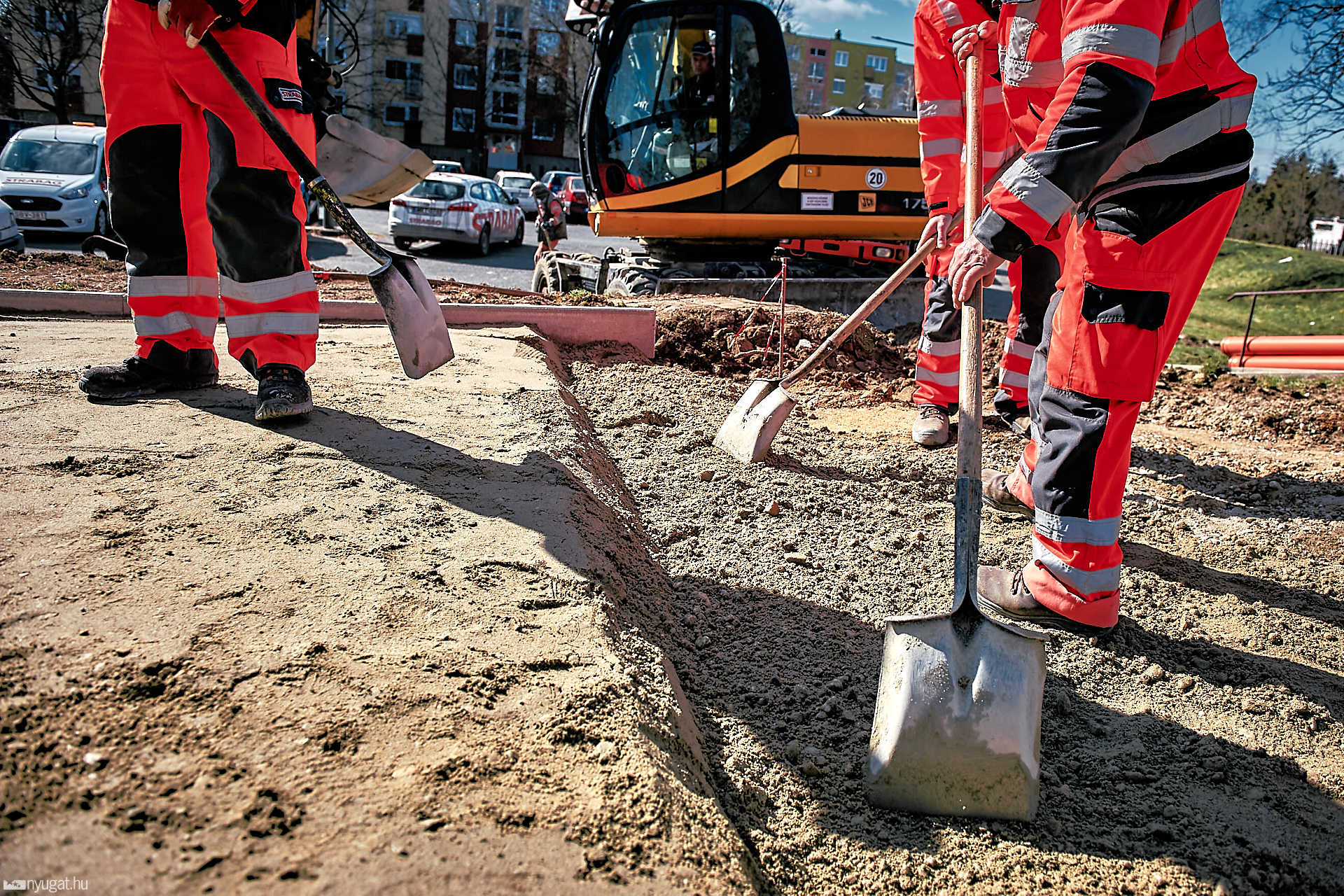 Elkezdték építeni a kerékpárutakat Szombathelyen