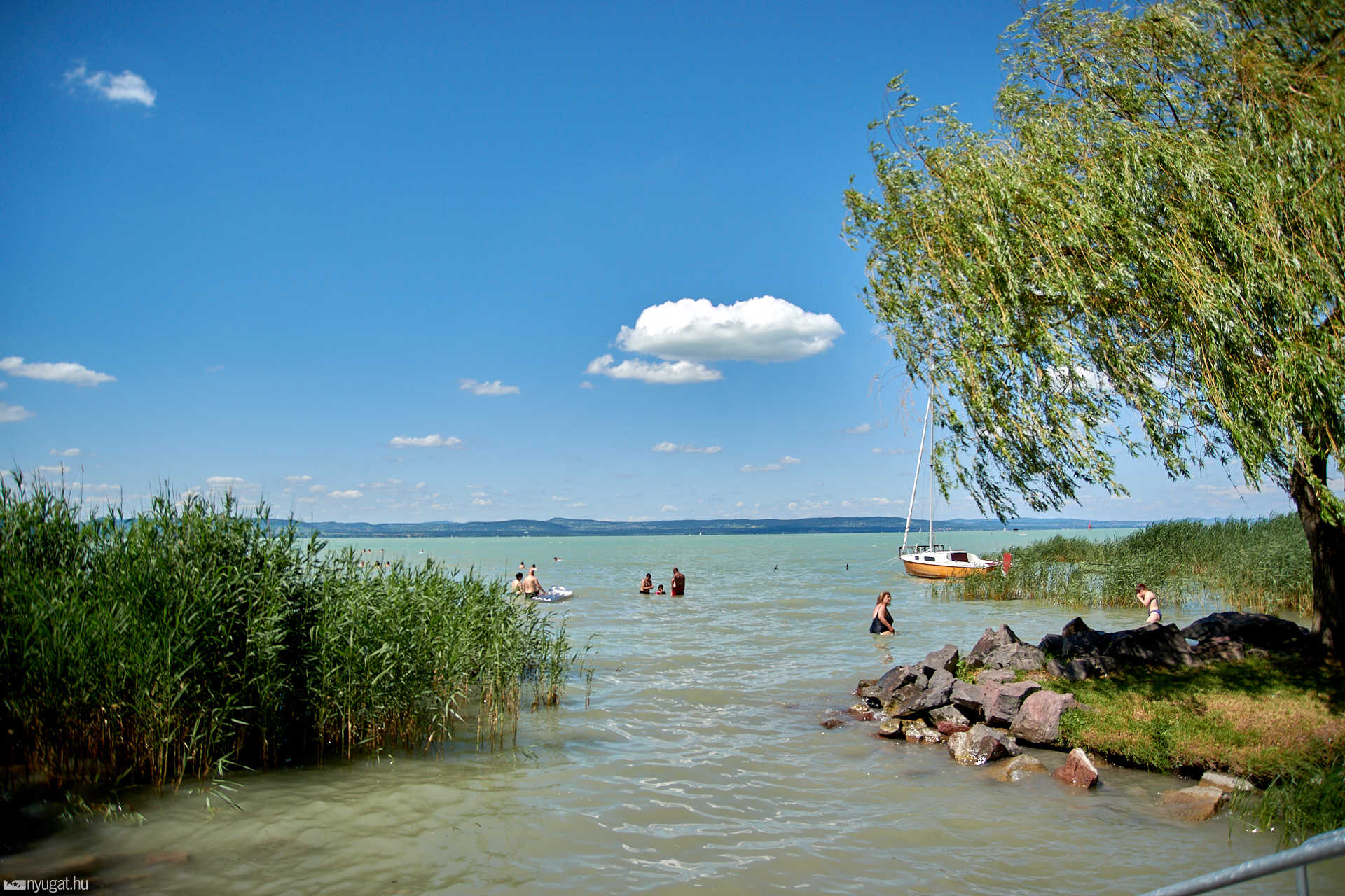 Balatonlelle szabadstrand