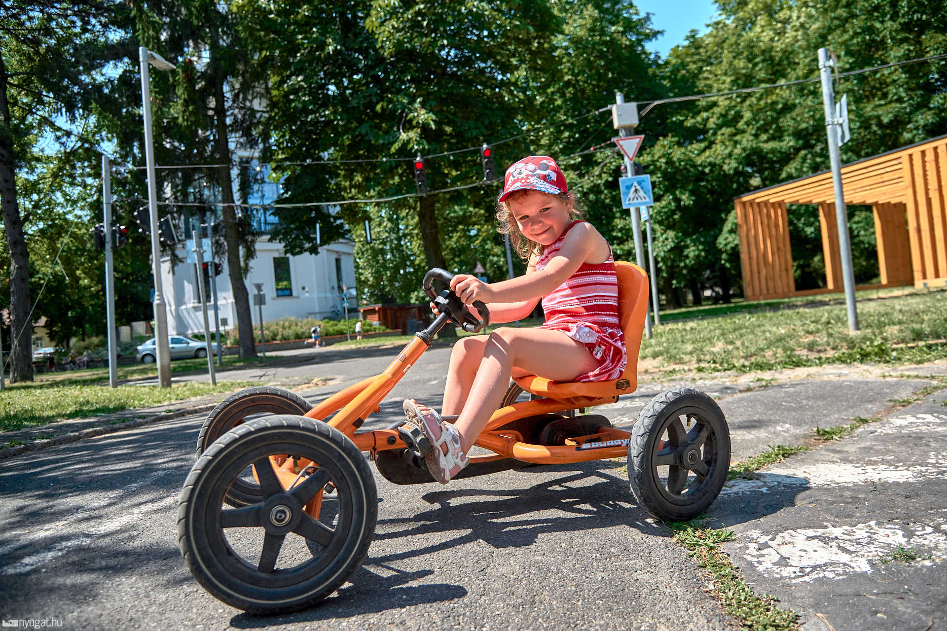 Megnyitott a kresz park