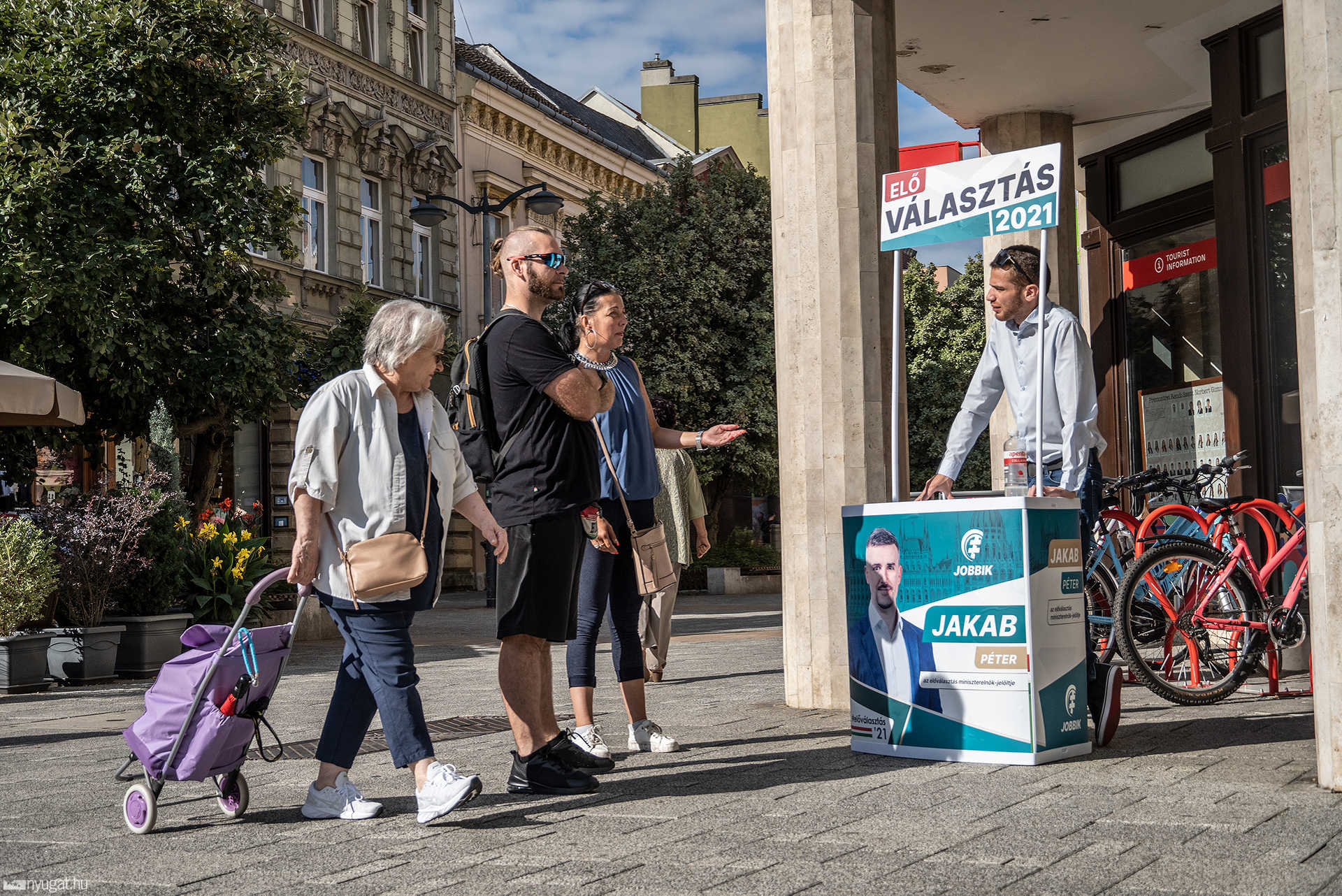 Jobbik stand a Fő téren