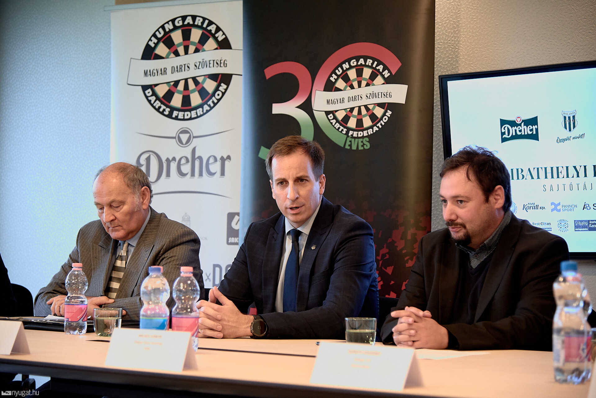 Országos dartsverseny sajtótájékoztató