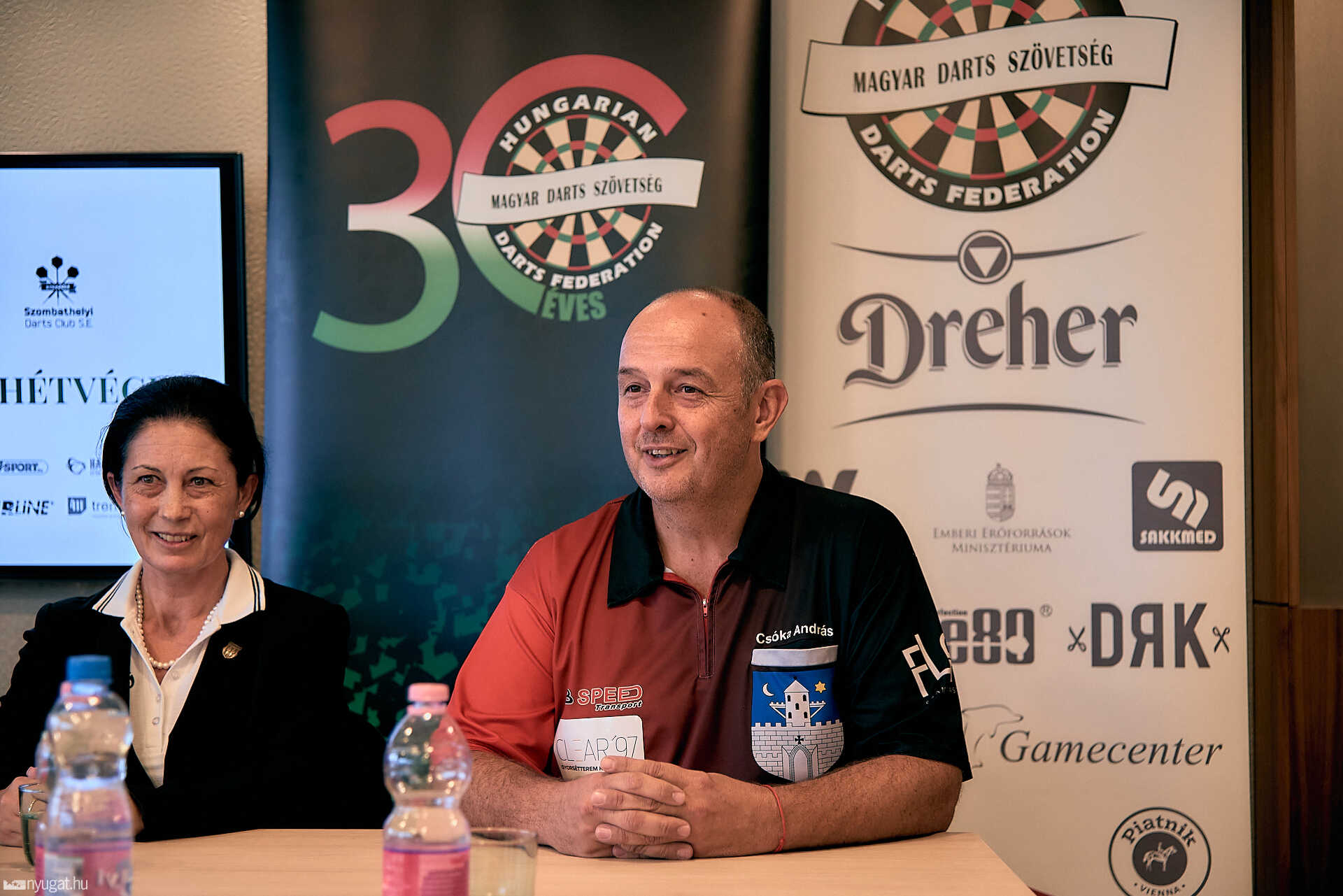 Országos dartsverseny sajtótájékoztató