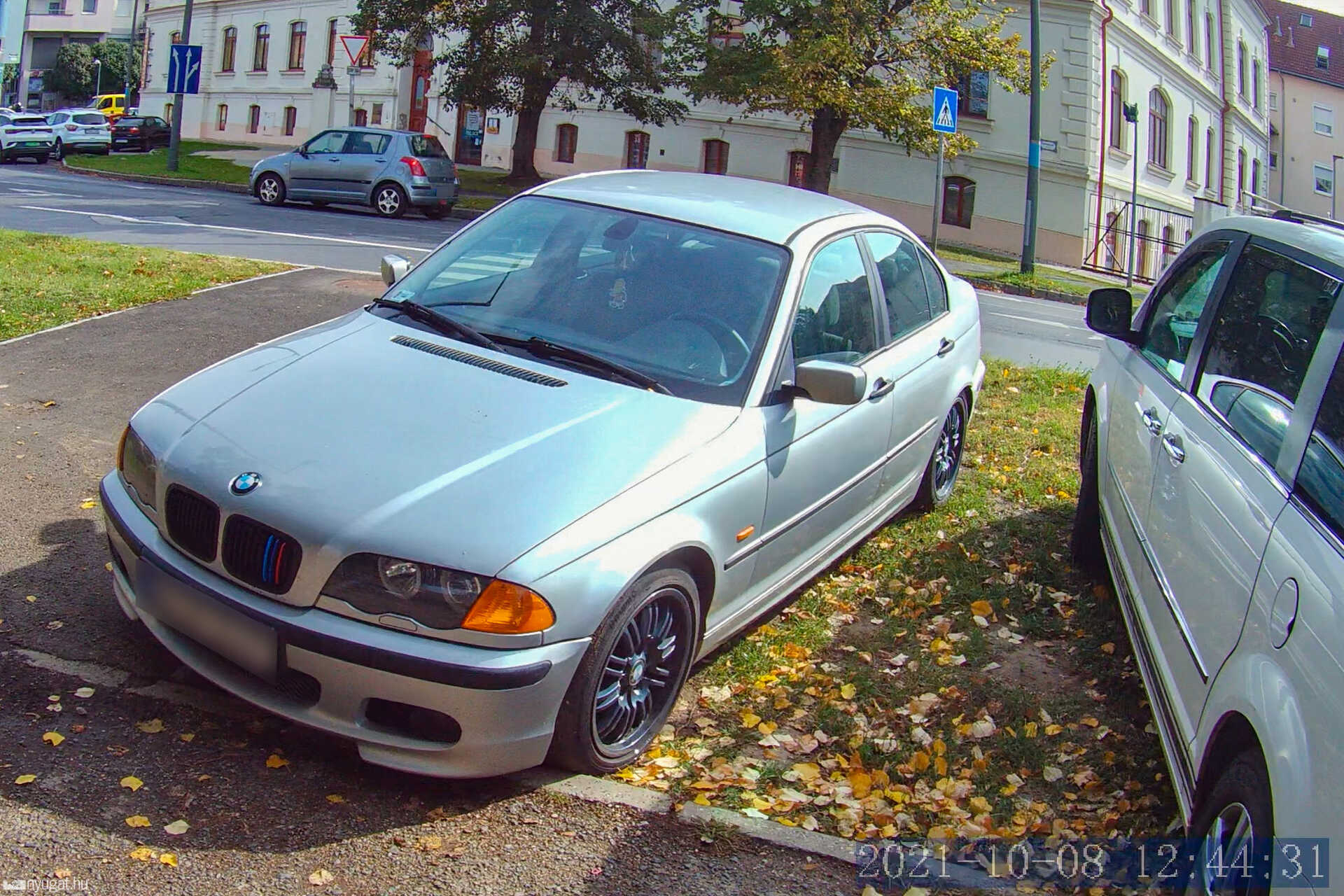 Szabálytalan parkolások 2021.10.21.