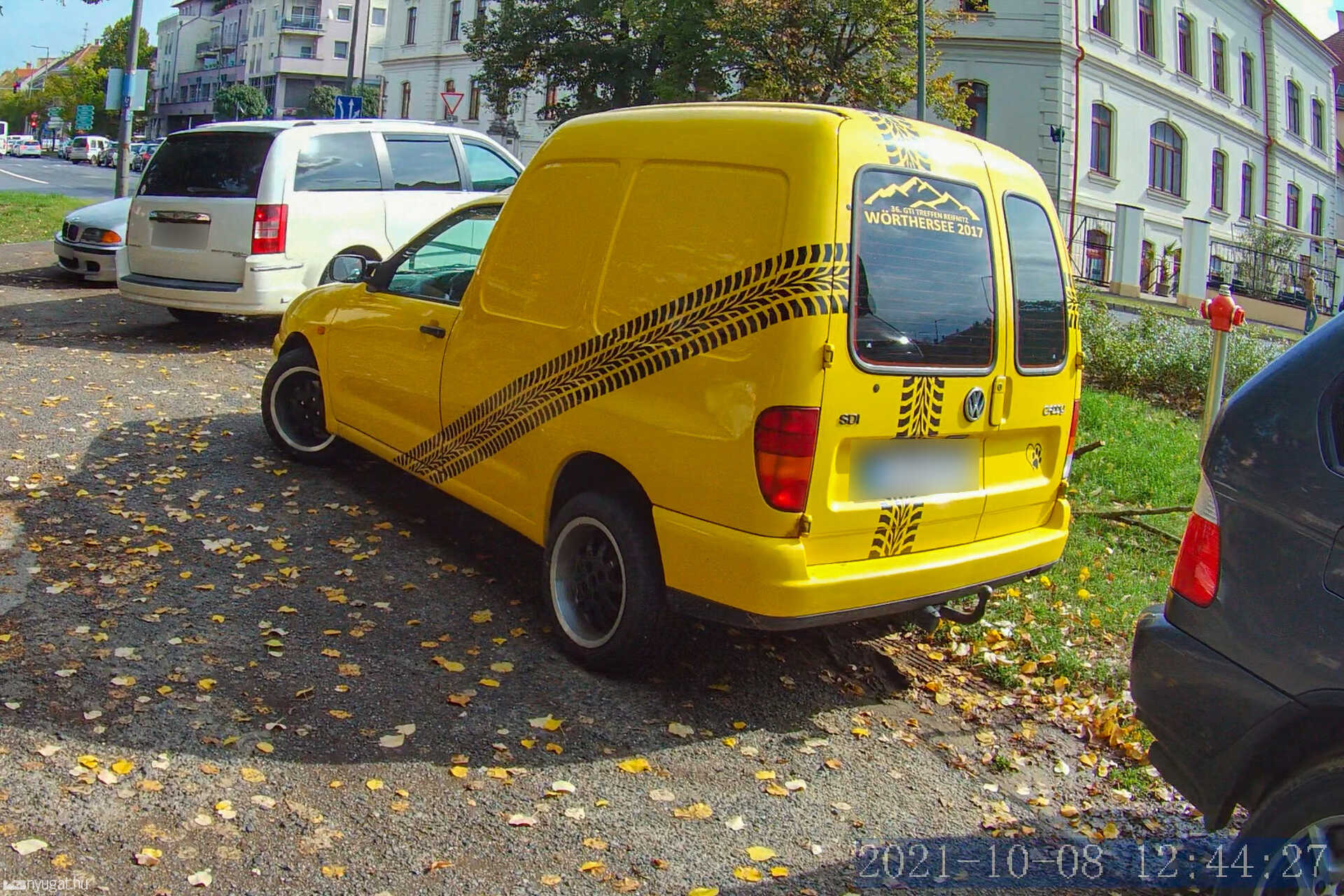 Szabálytalan parkolások 2021.10.21.