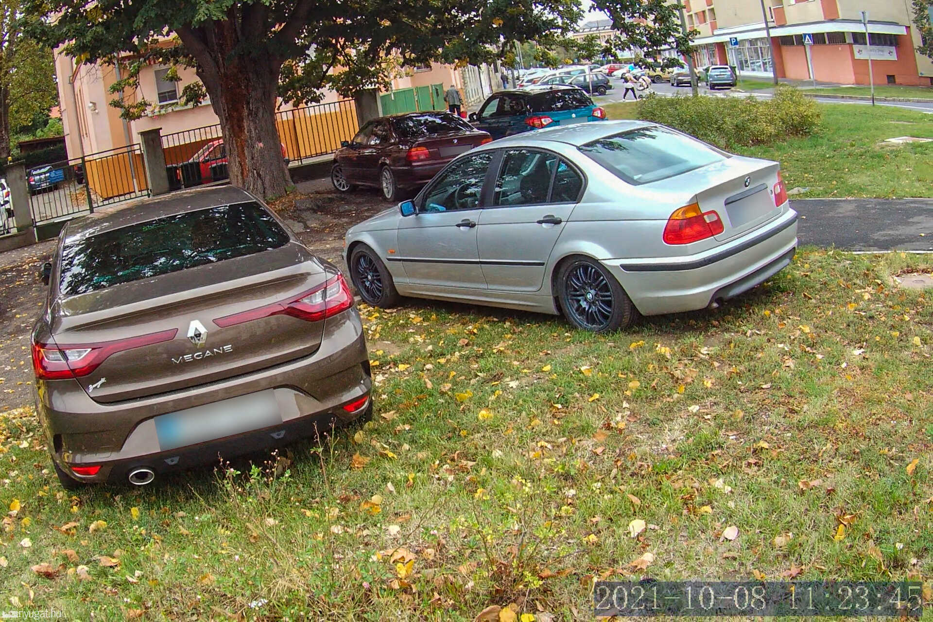 Szabálytalan parkolások 2021.10.21.